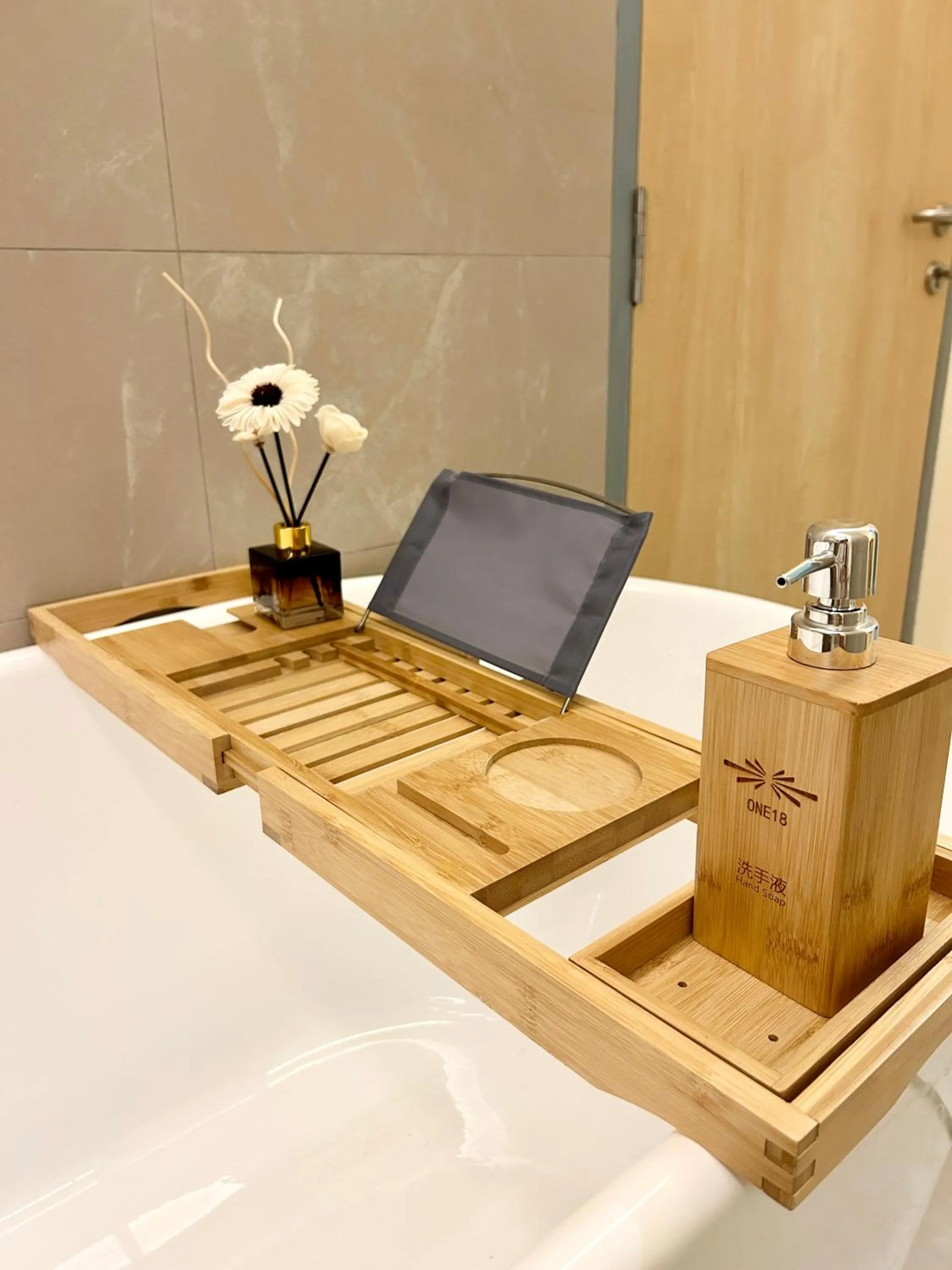 ONE18 Boutique Hotel