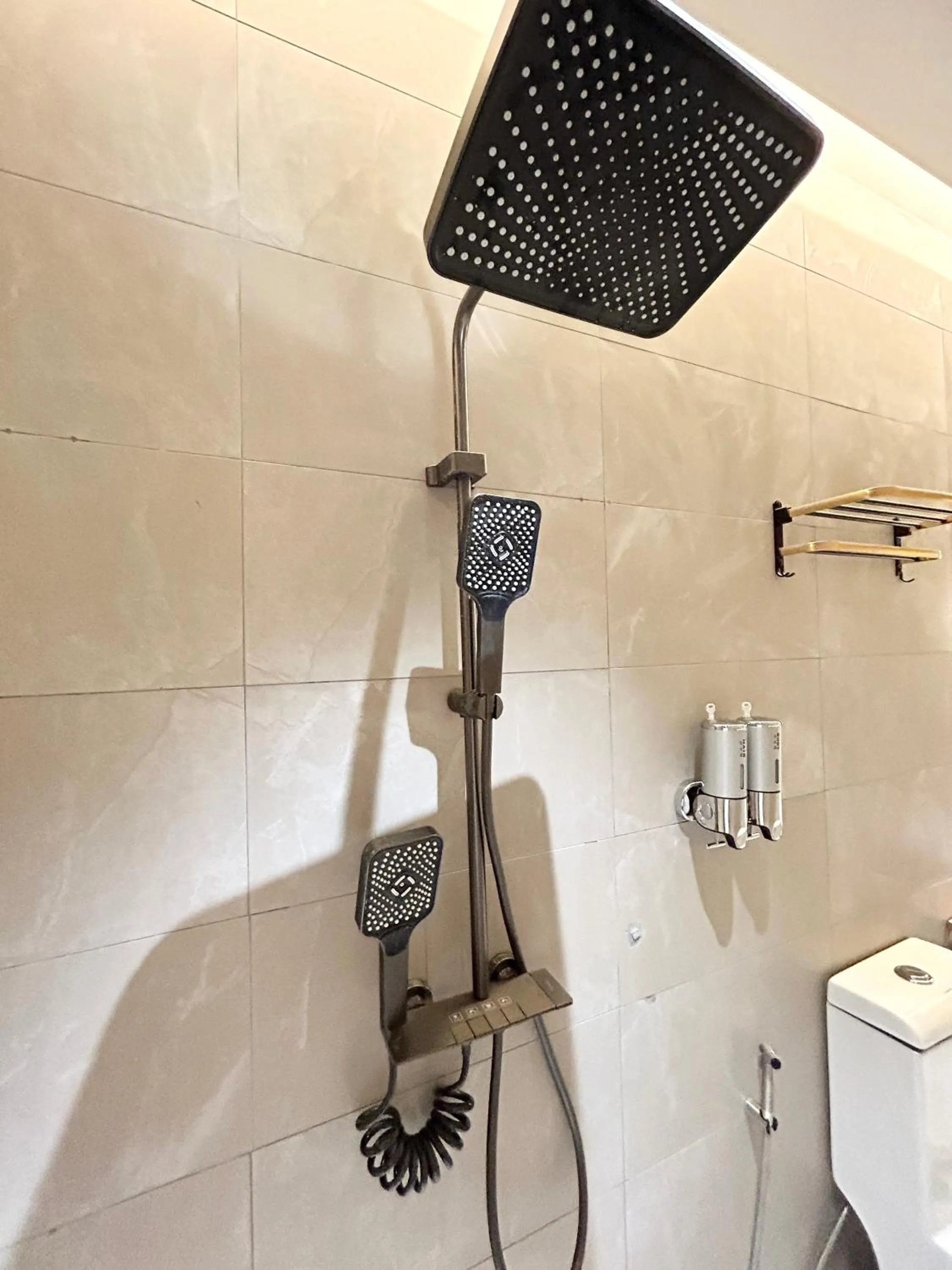 ONE18 Boutique Hotel