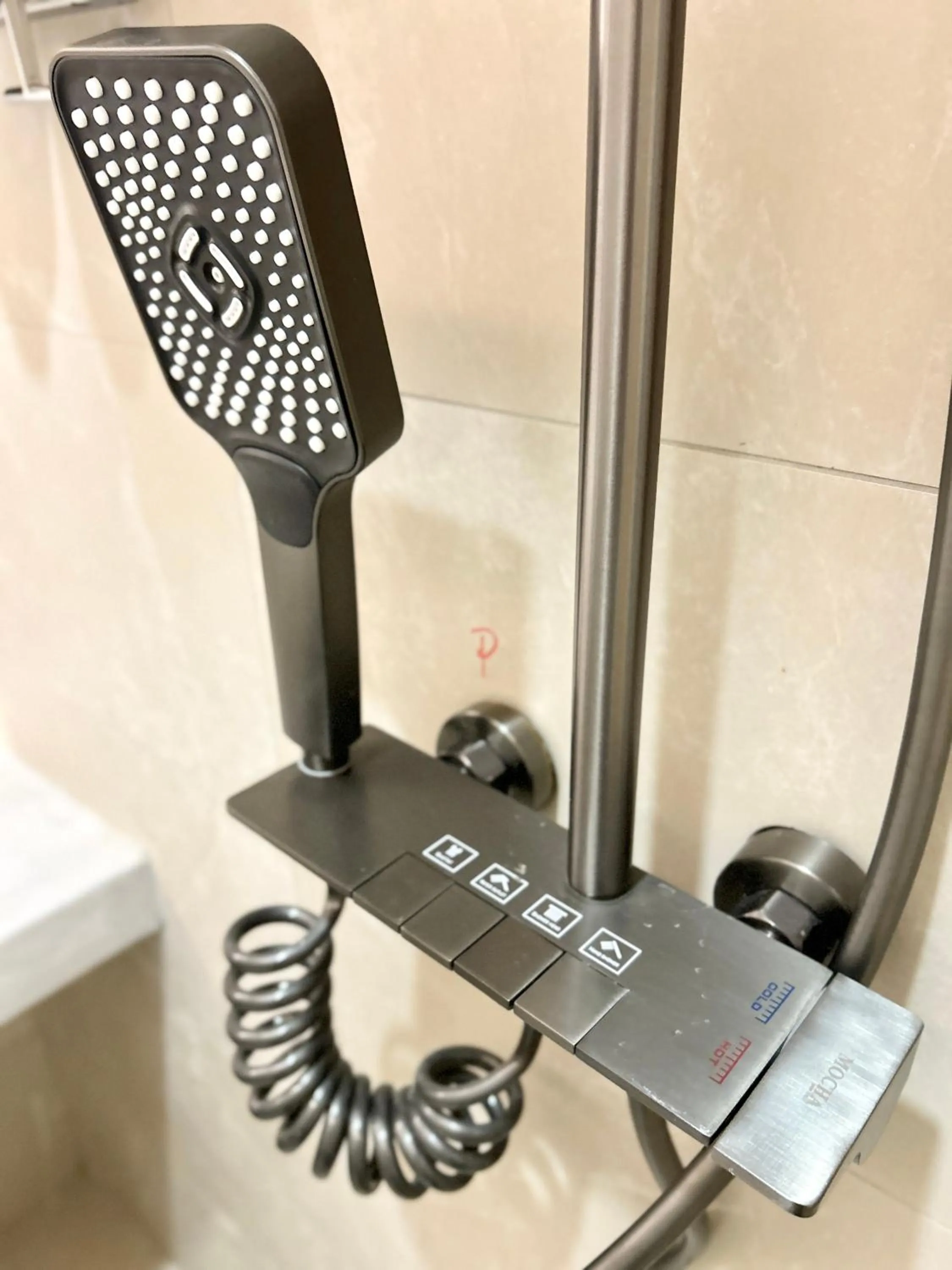 ONE18 Boutique Hotel