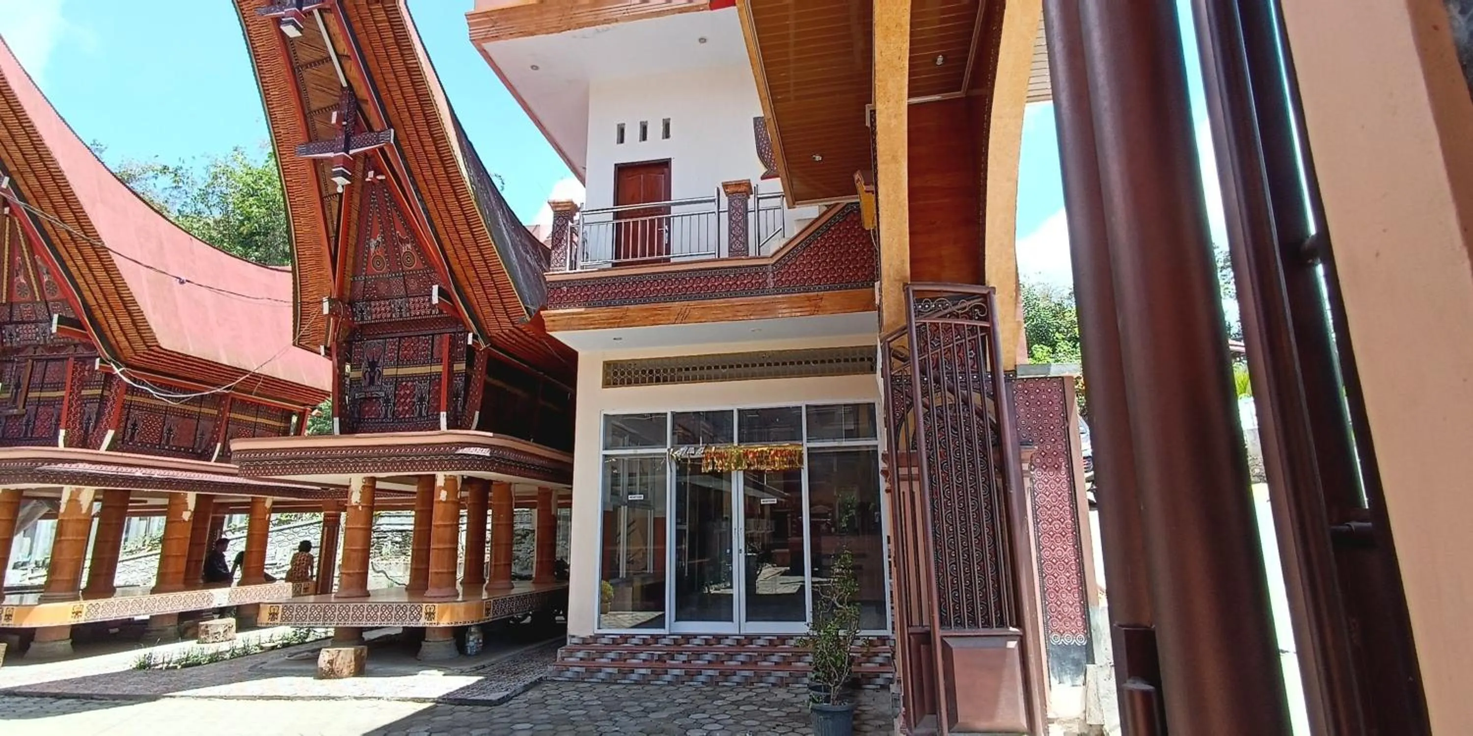 Property building in Hotel Lallangan