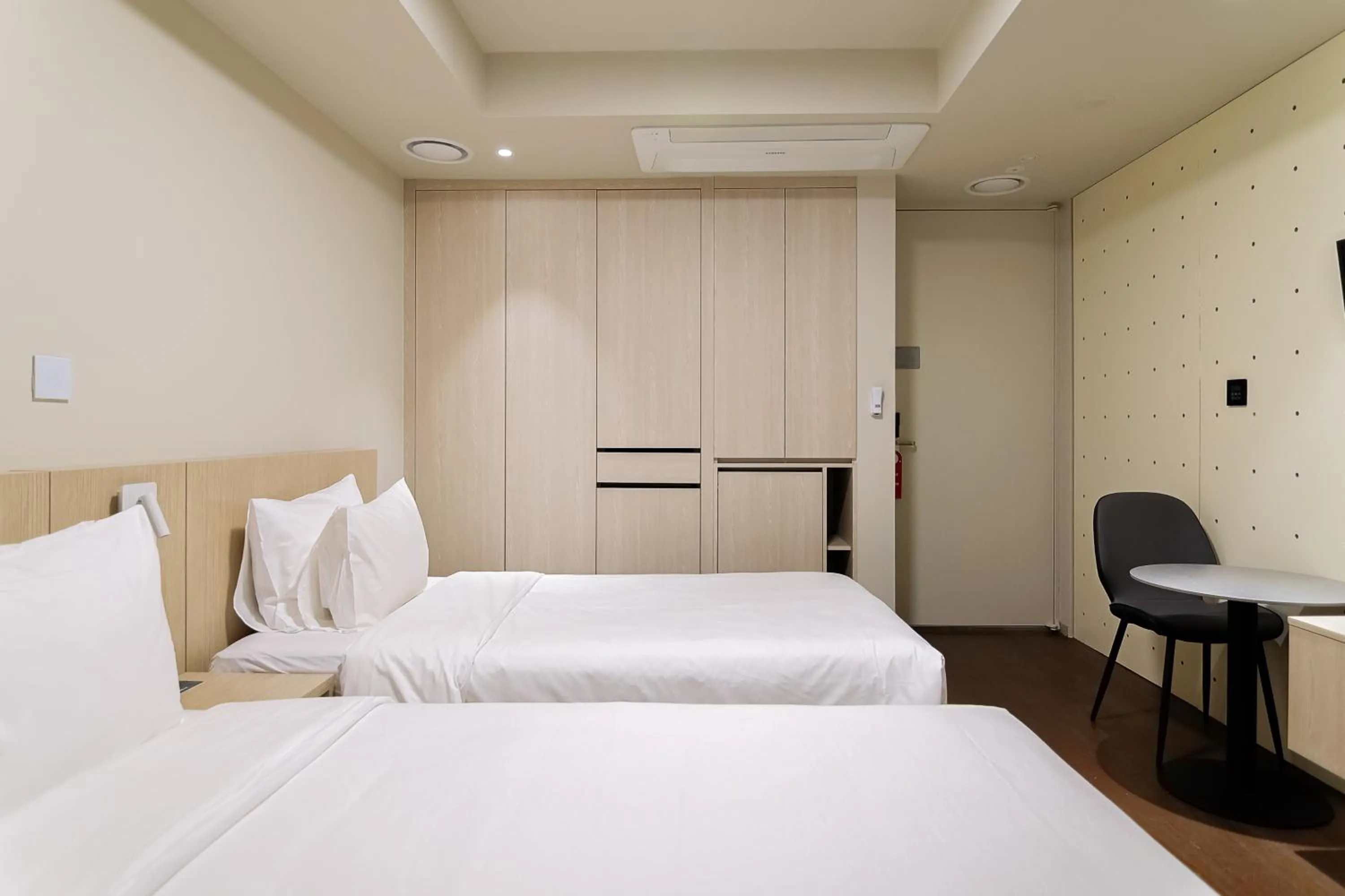 furniture, Bed in HOMES Red Myeongdong