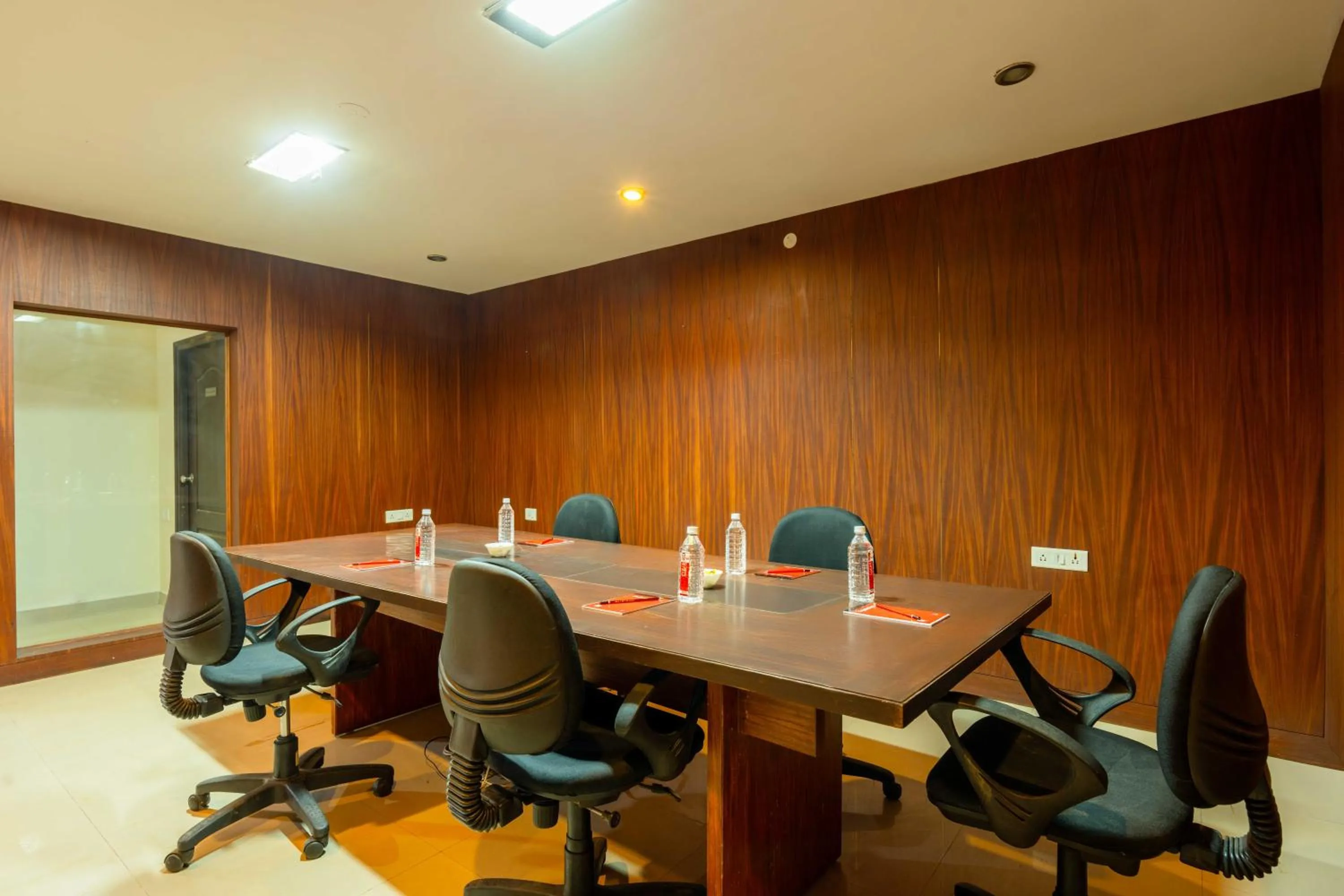 Banquet/Function facilities in Treebo Ivory White Inn