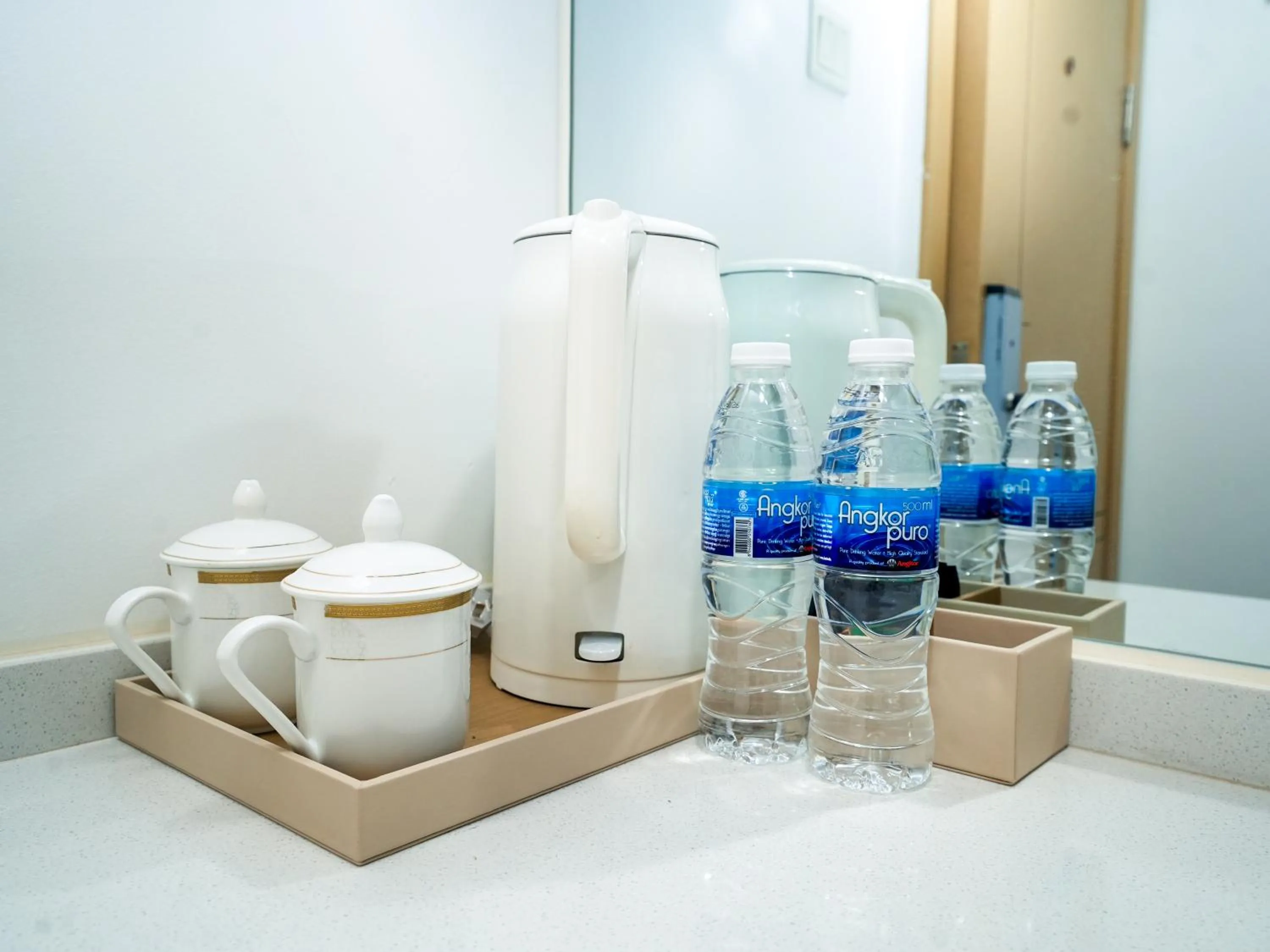 Coffee/tea facilities in X One Hotel