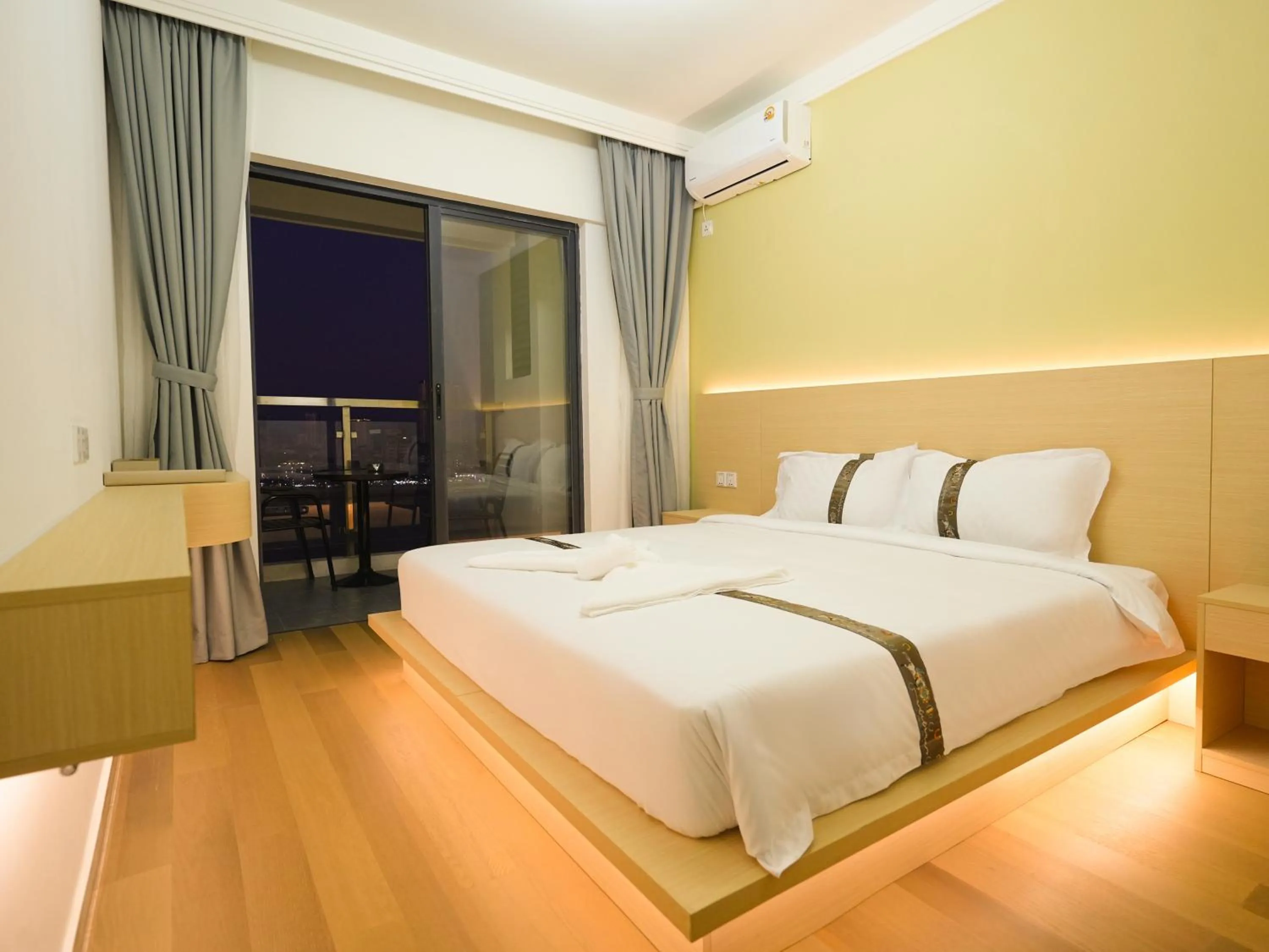 Photo of the whole room, Bed in X One Hotel