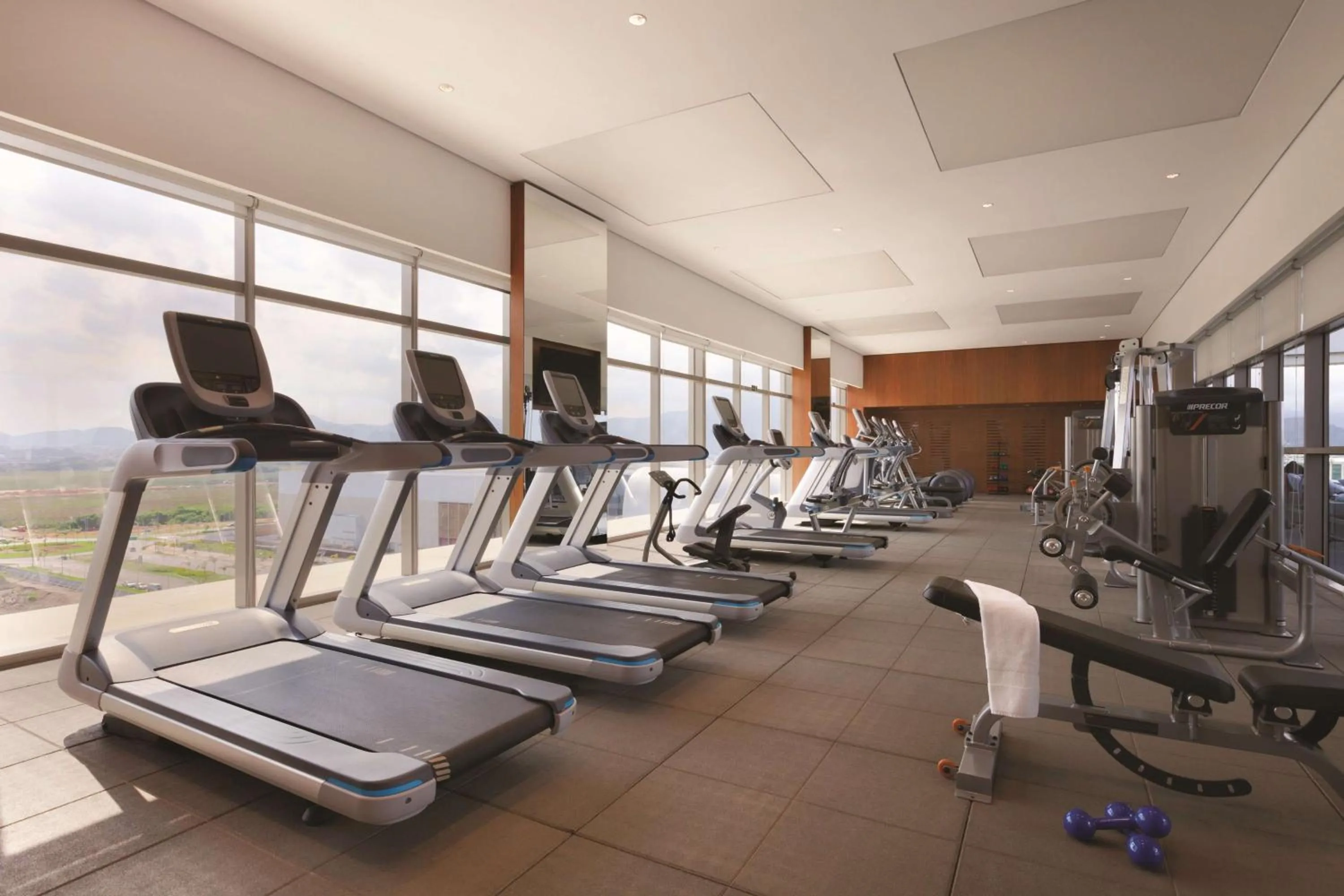 Fitness centre/facilities in Hilton Barra Rio de Janeiro