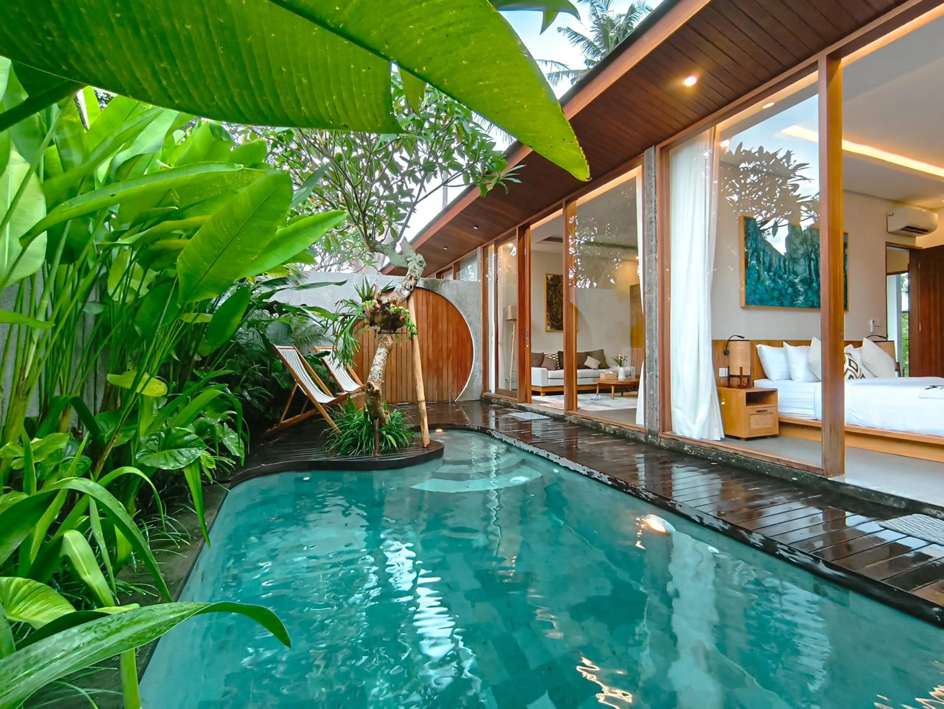 Bed in Villa Suarga Des Anicca