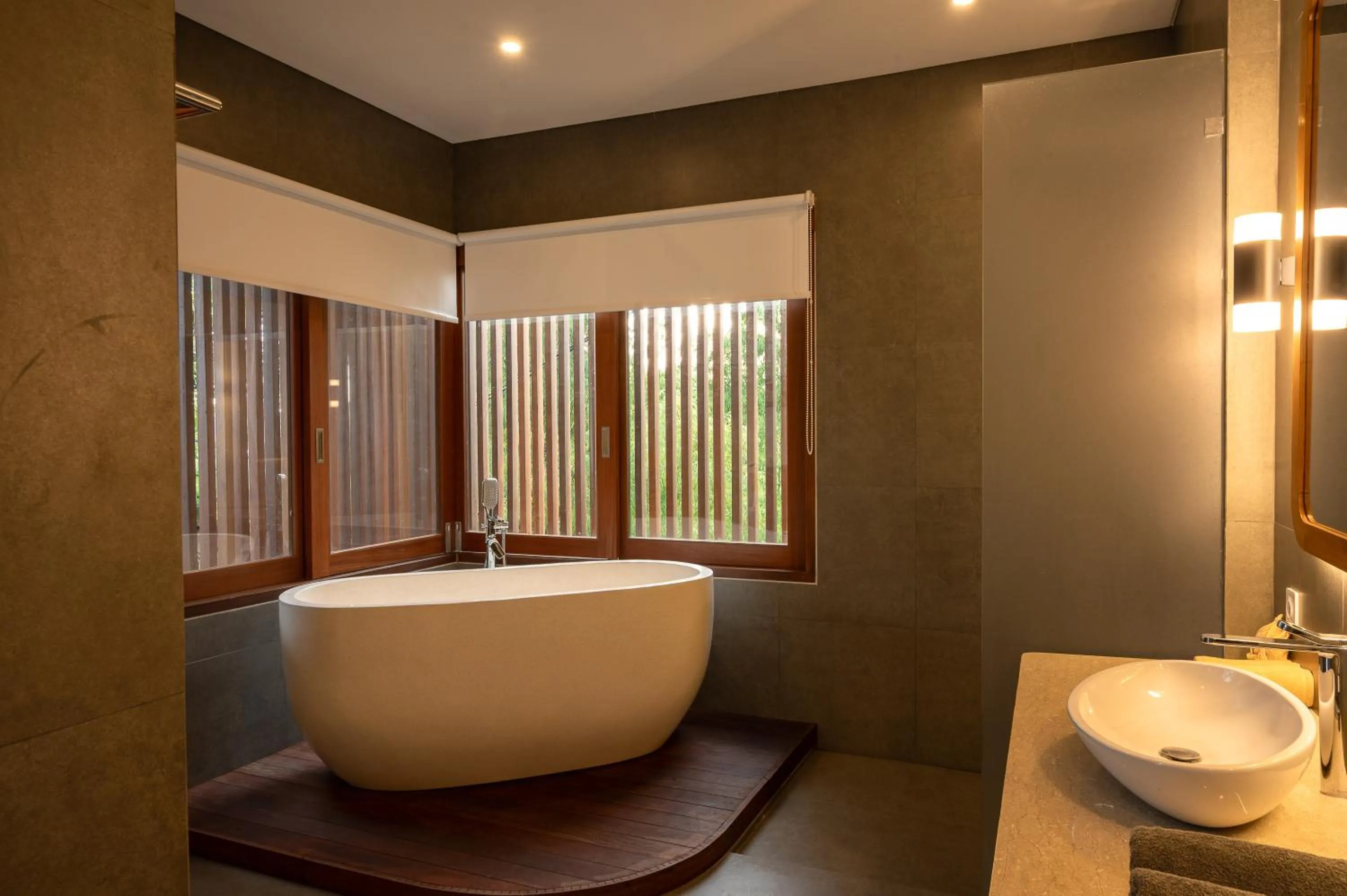 Toilet in Villa Suarga Des Anicca