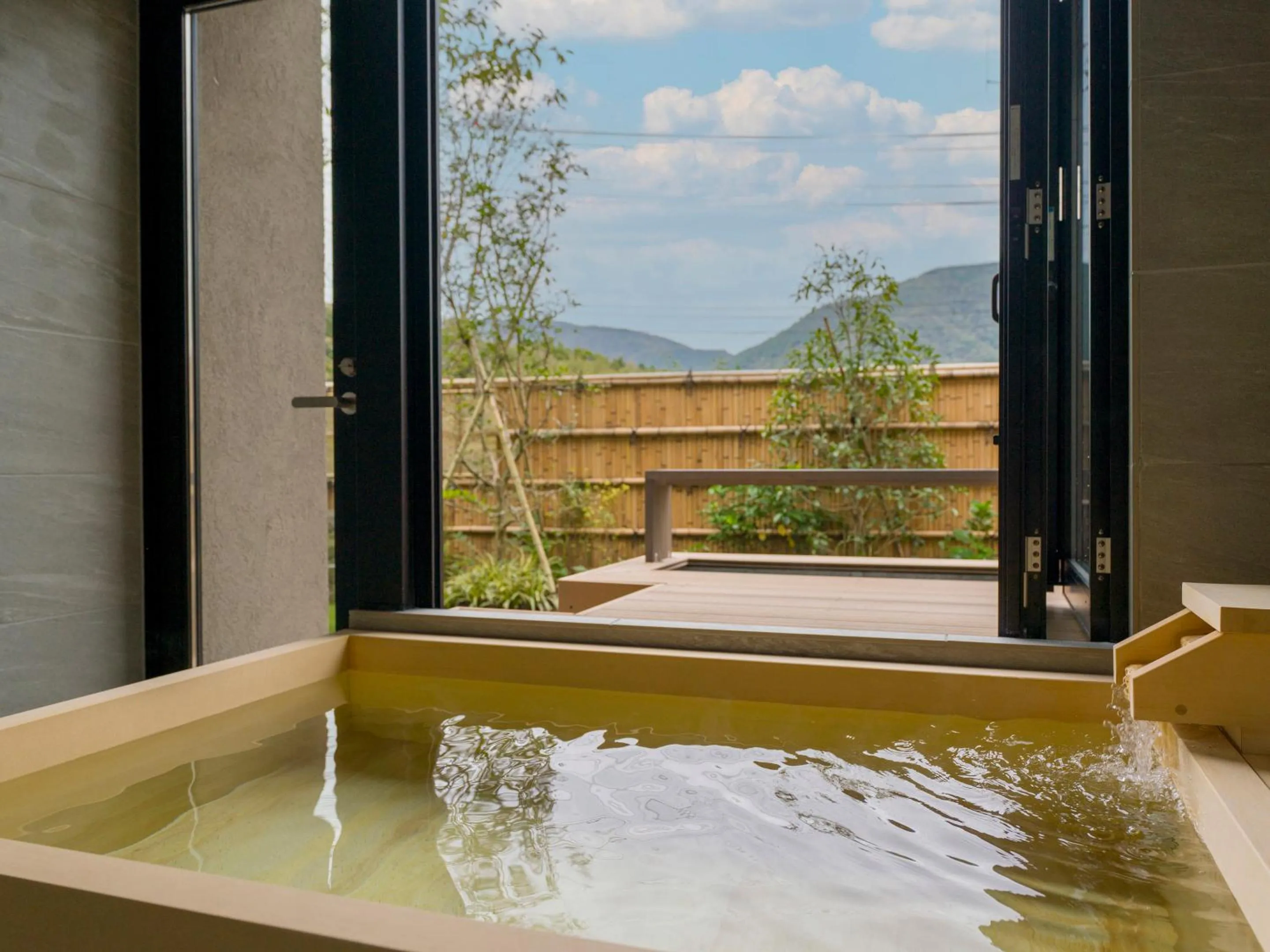 Hot Spring Bath in Rakuten STAY TERRACE Hakone Kowakudani