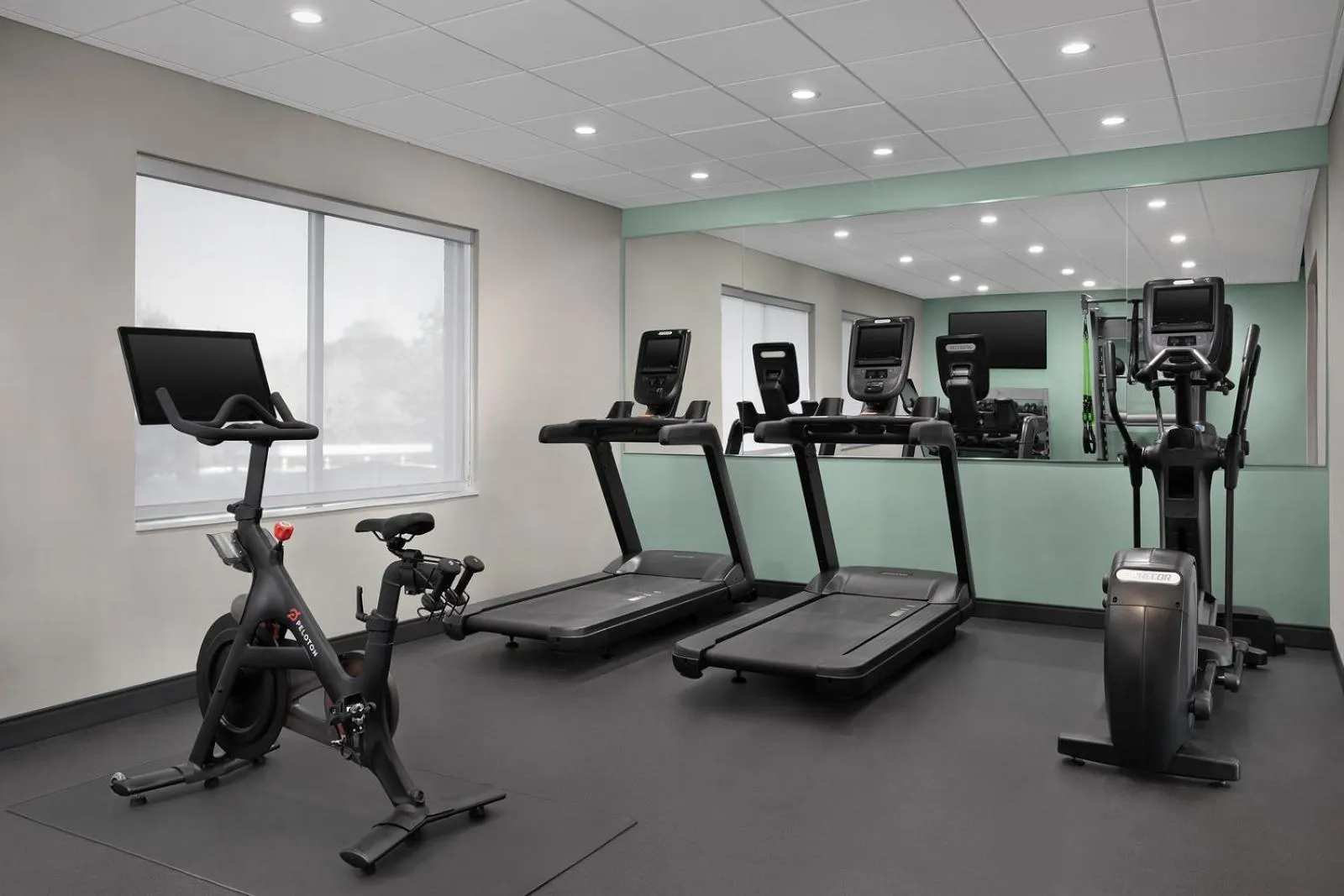 Fitness centre/facilities in Tru By Hilton Stockbridge