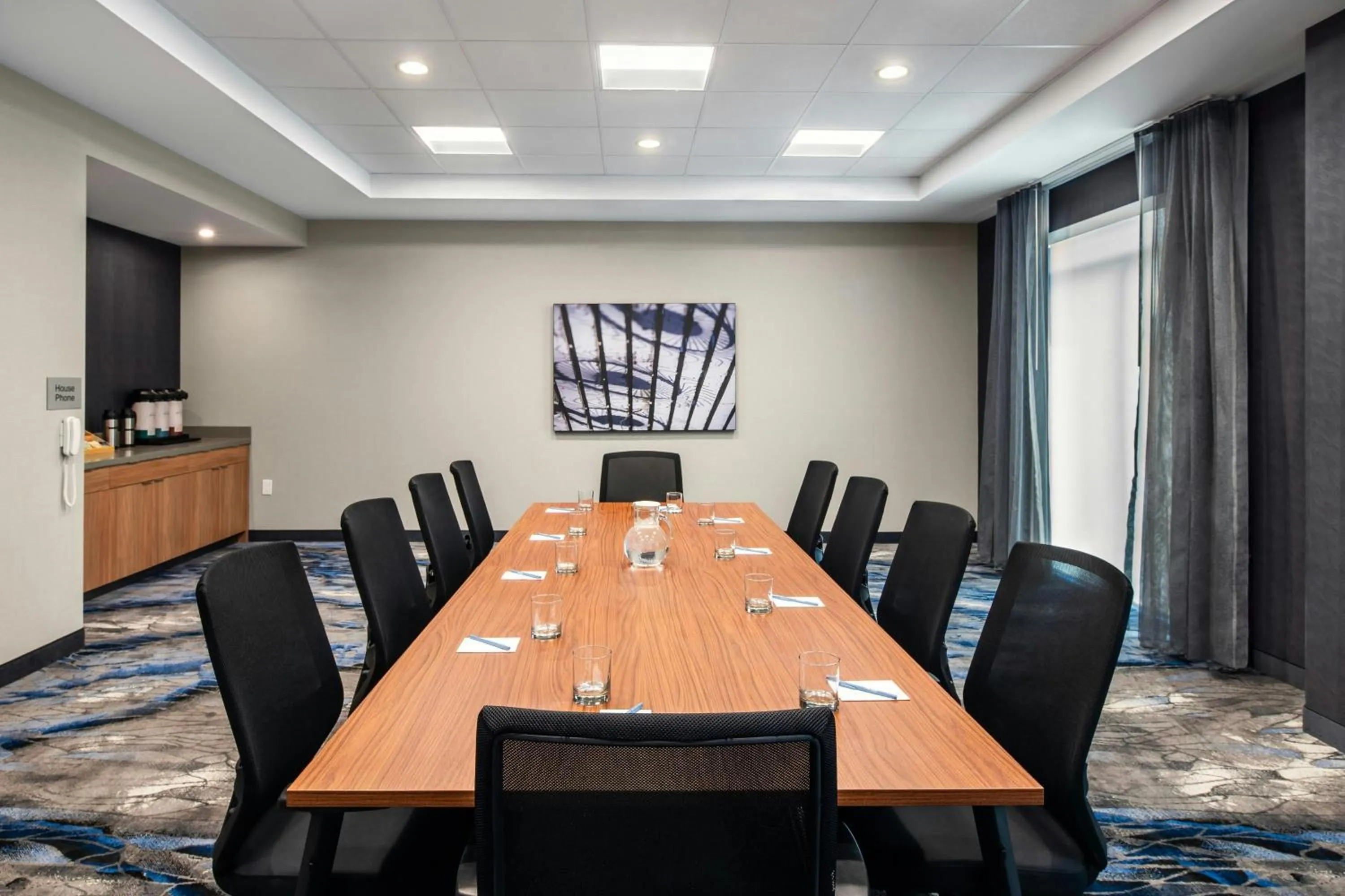 Meeting/conference room in Fairfield by Marriott Inn & Suites Gravenhurst Muskoka