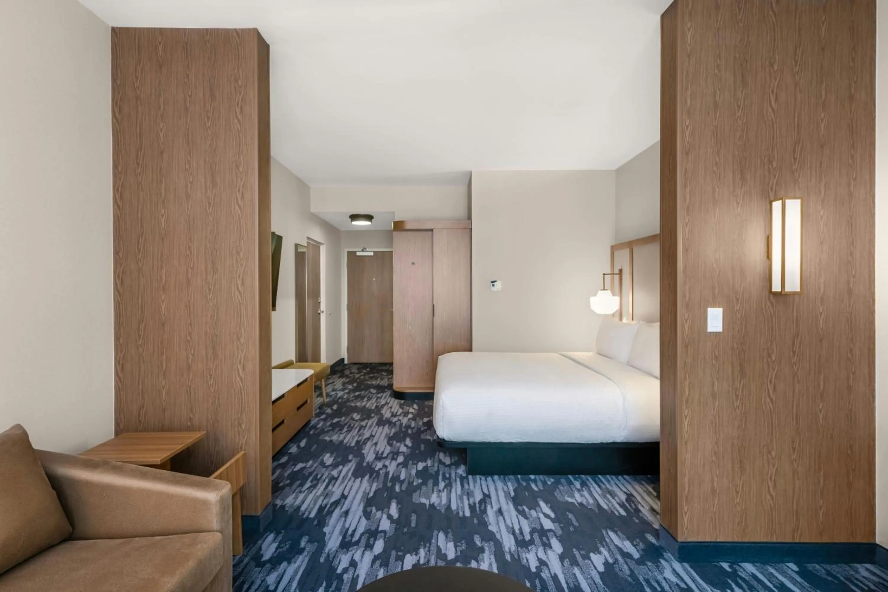 Photo of the whole room, Bed in Fairfield by Marriott Inn & Suites Gravenhurst Muskoka