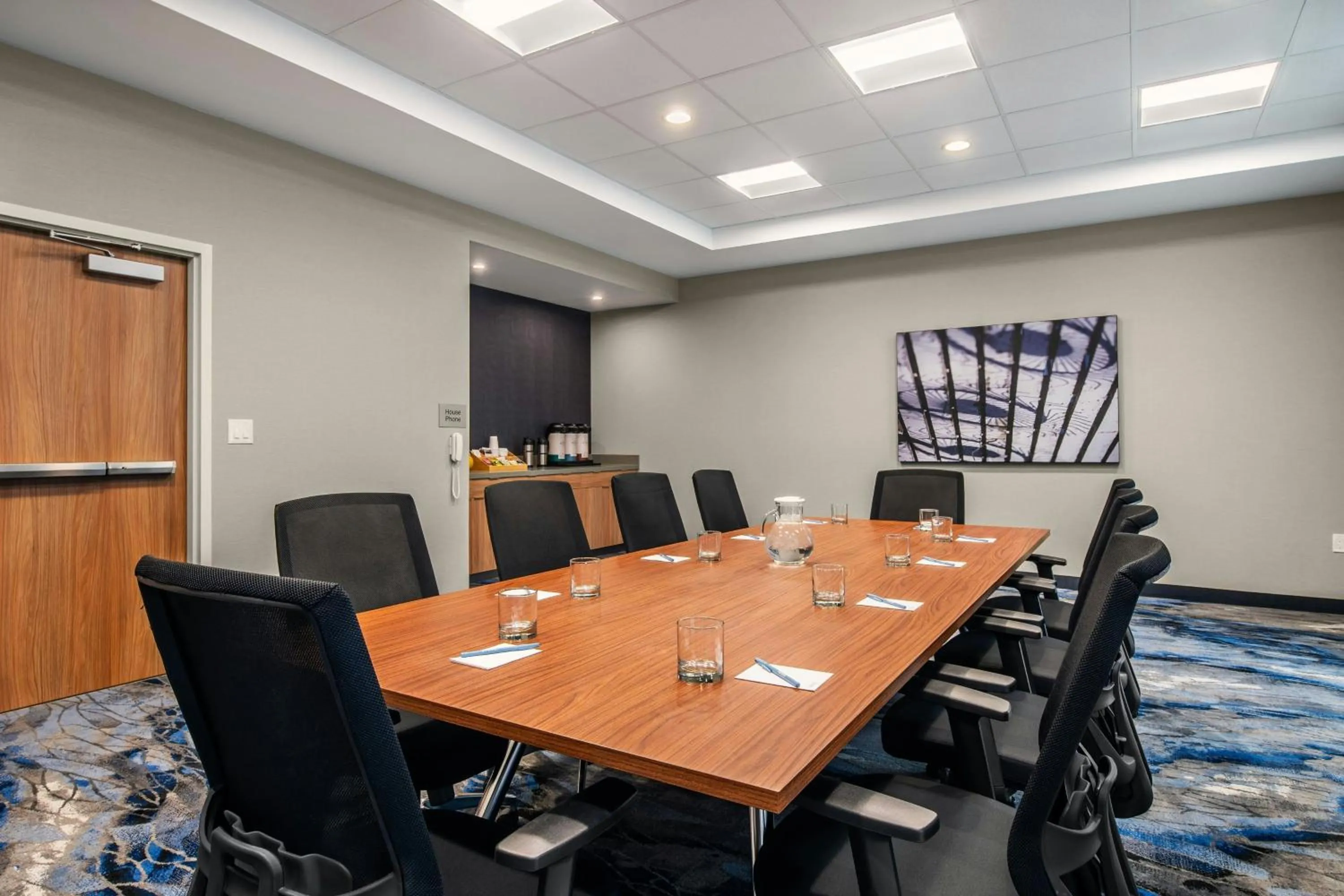 Meeting/conference room in Fairfield by Marriott Inn & Suites Gravenhurst Muskoka