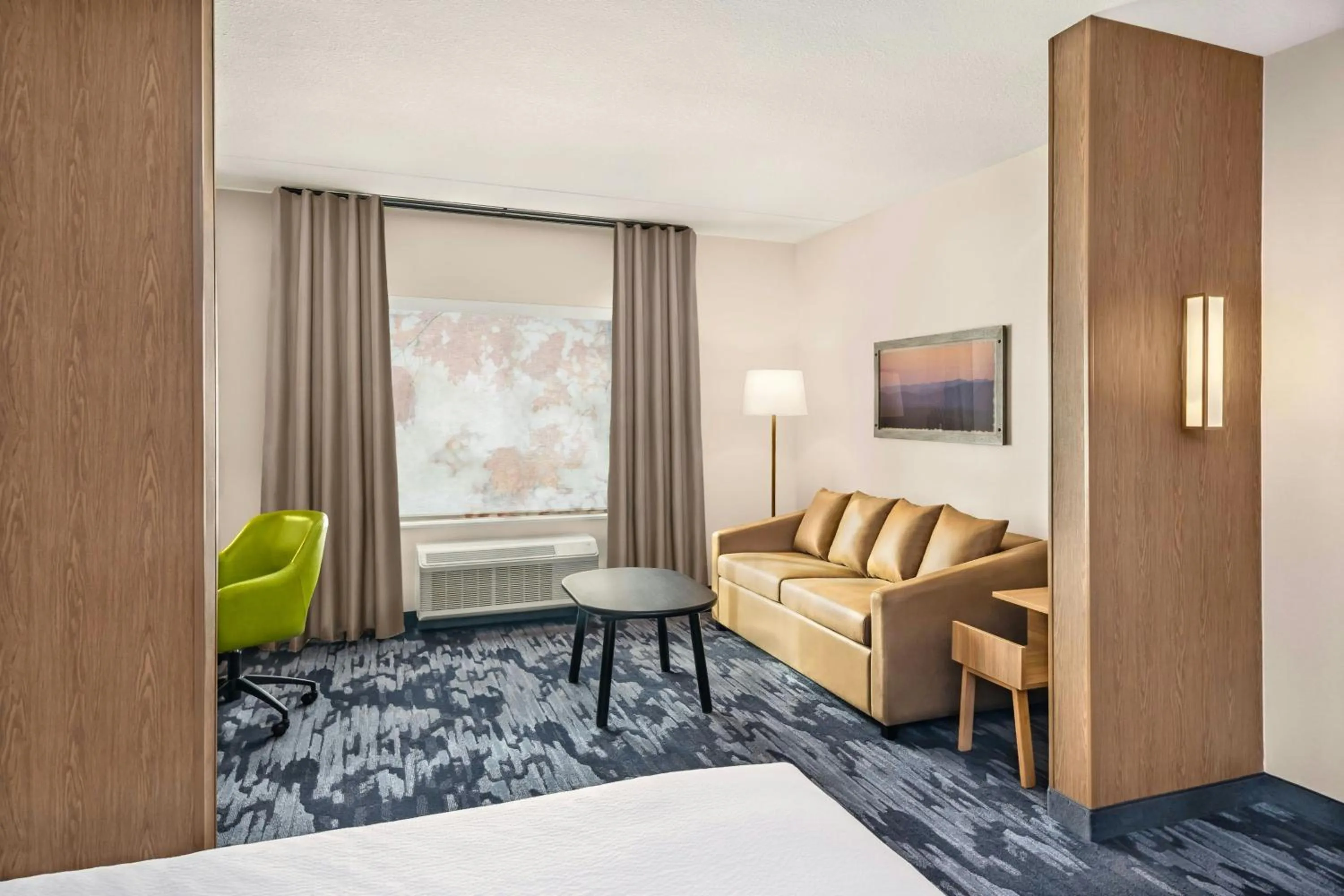 Photo of the whole room, Bed in Fairfield by Marriott Inn & Suites Gravenhurst Muskoka