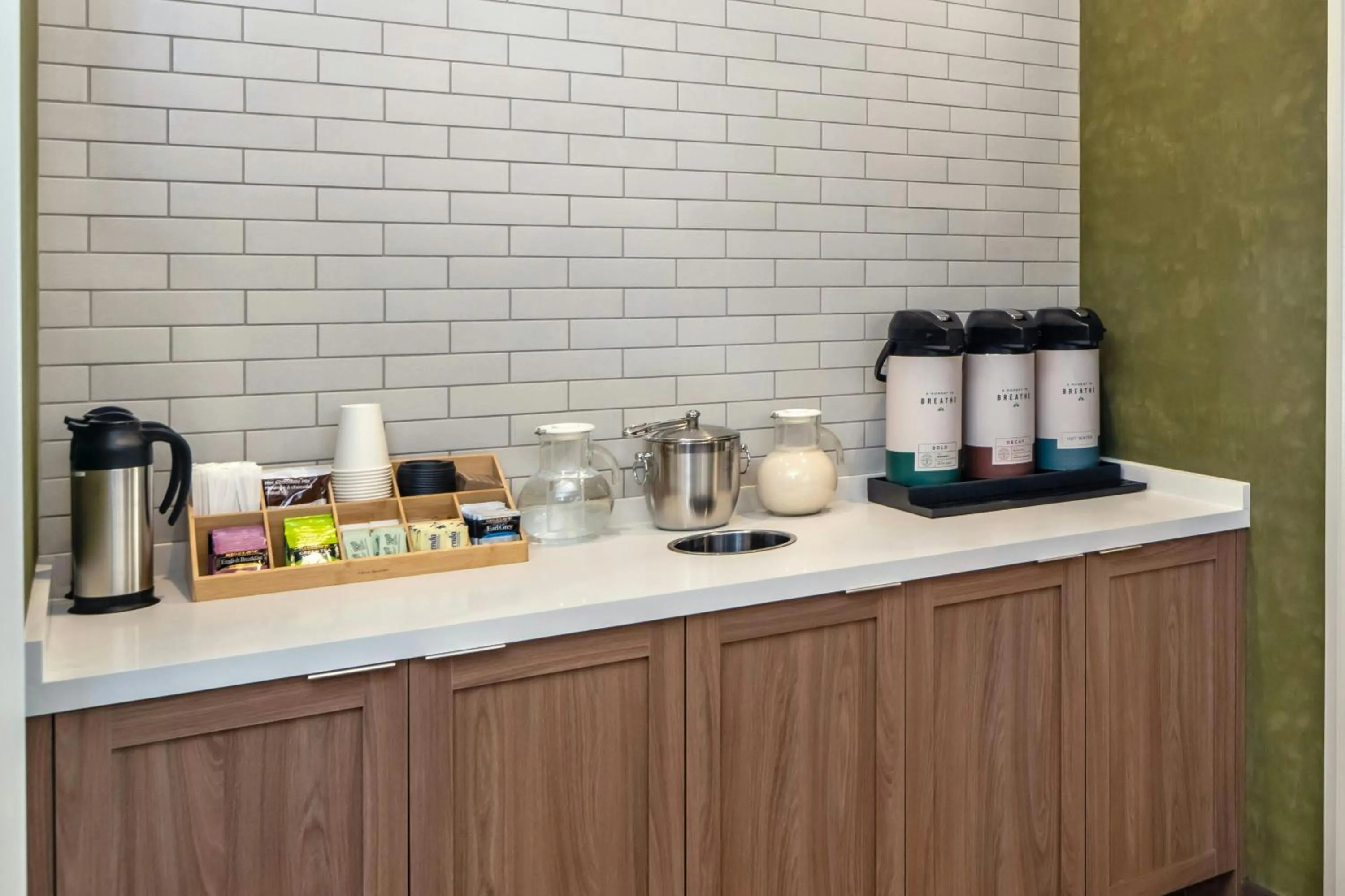 Breakfast in Fairfield by Marriott Inn & Suites Gravenhurst Muskoka