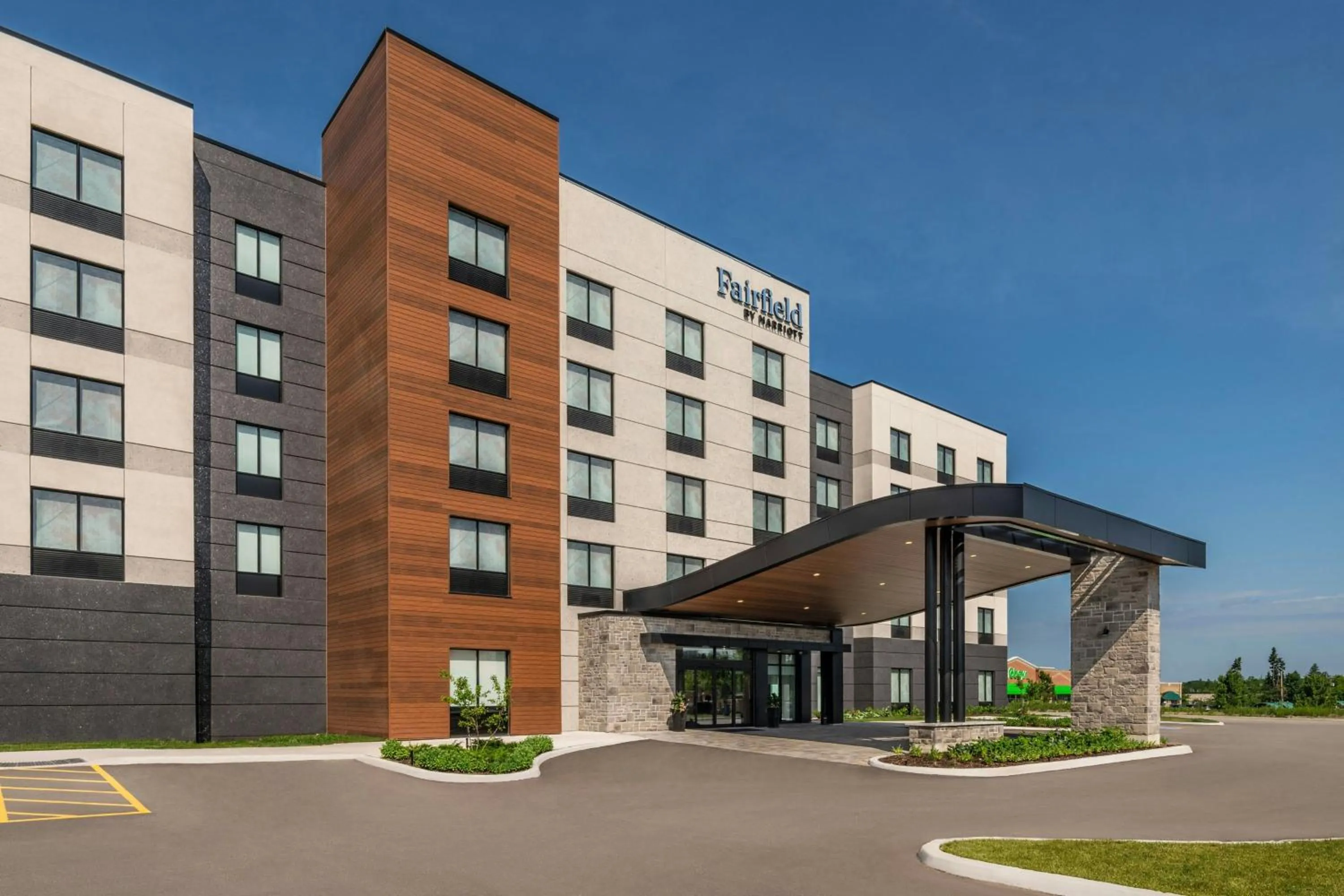 Property building in Fairfield by Marriott Inn & Suites Gravenhurst Muskoka