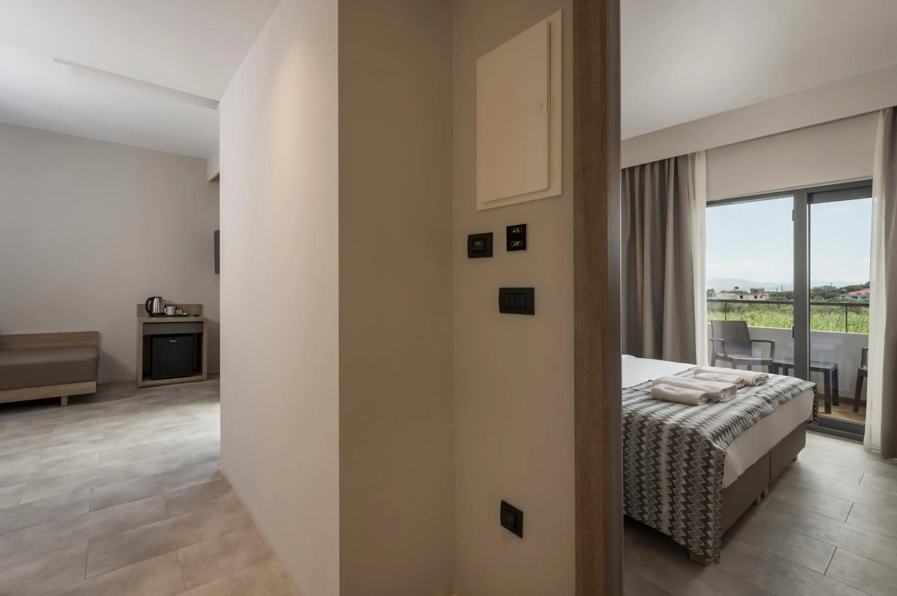 Coffee/tea facilities, Bed in Mare Village Hotel