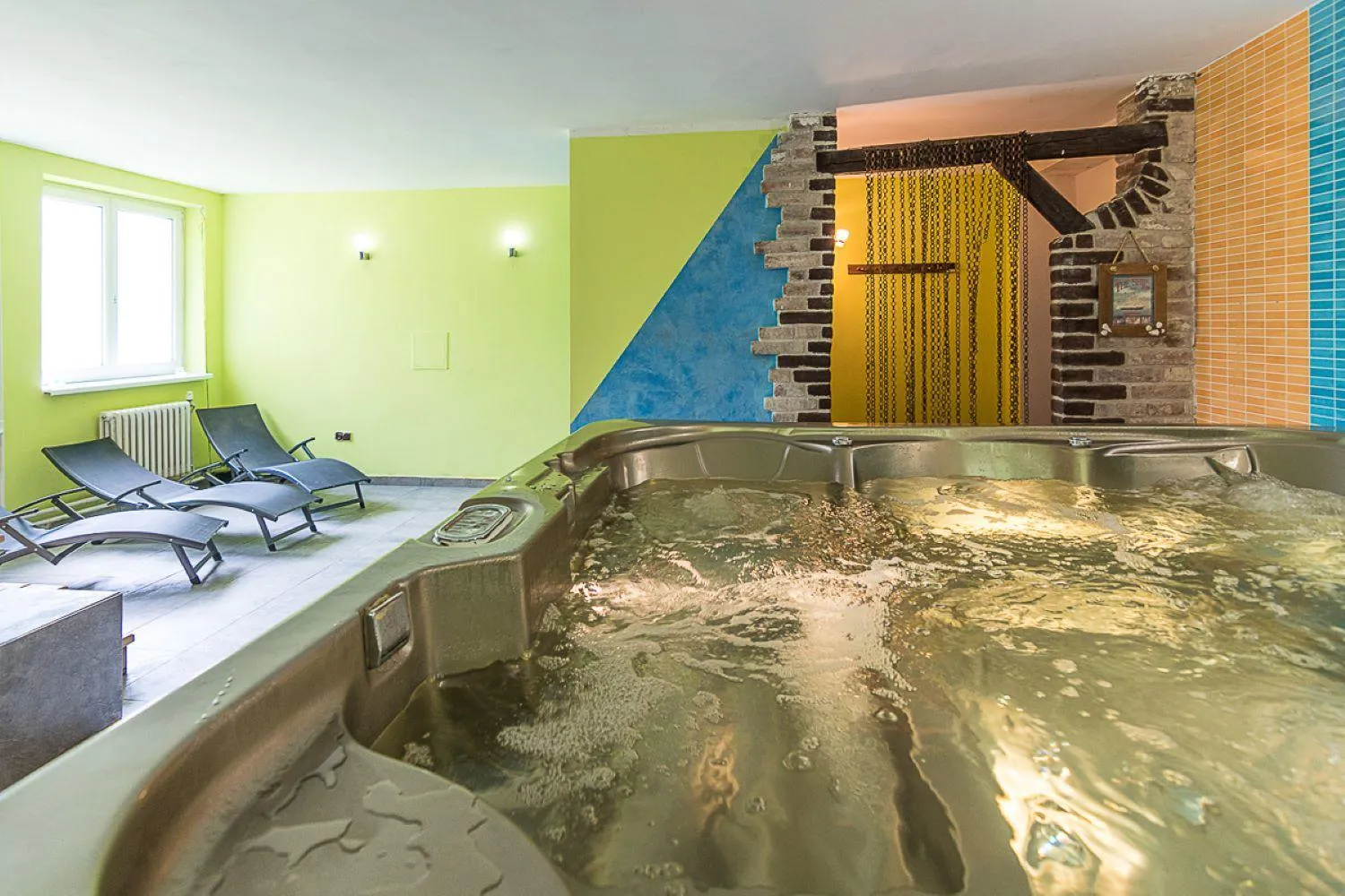 Hot Tub in Penzion Vápenka