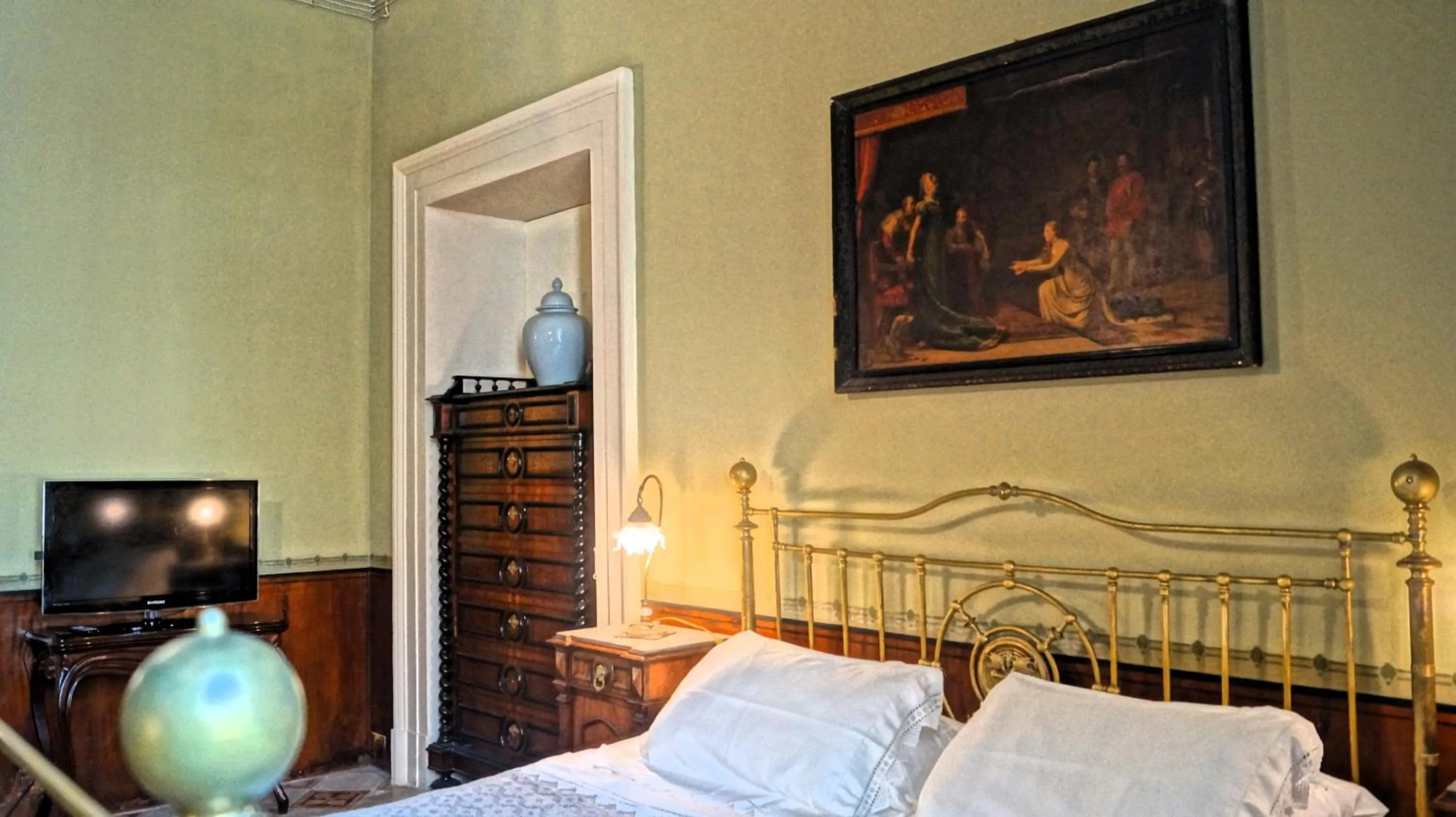 Bed in Historical Suites VVM