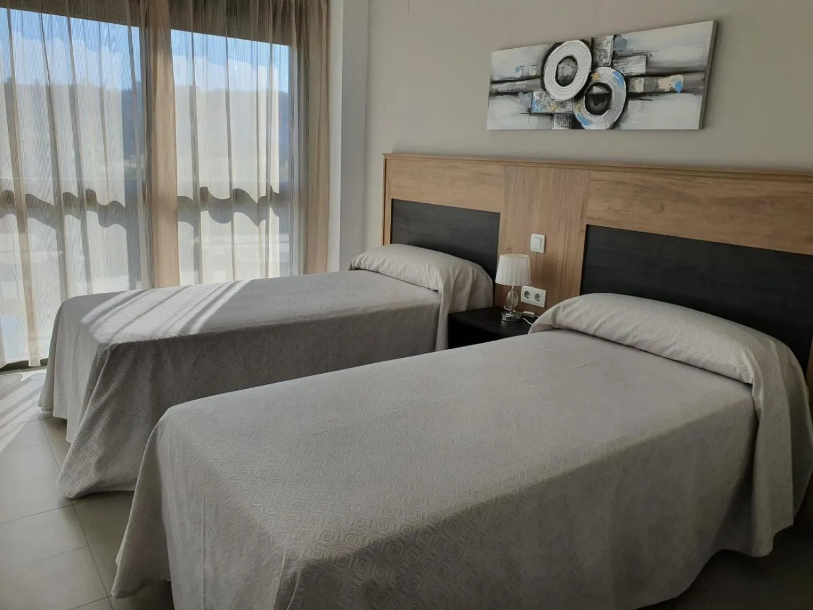 Photo of the whole room, Bed in Iberflat Vega de Triana