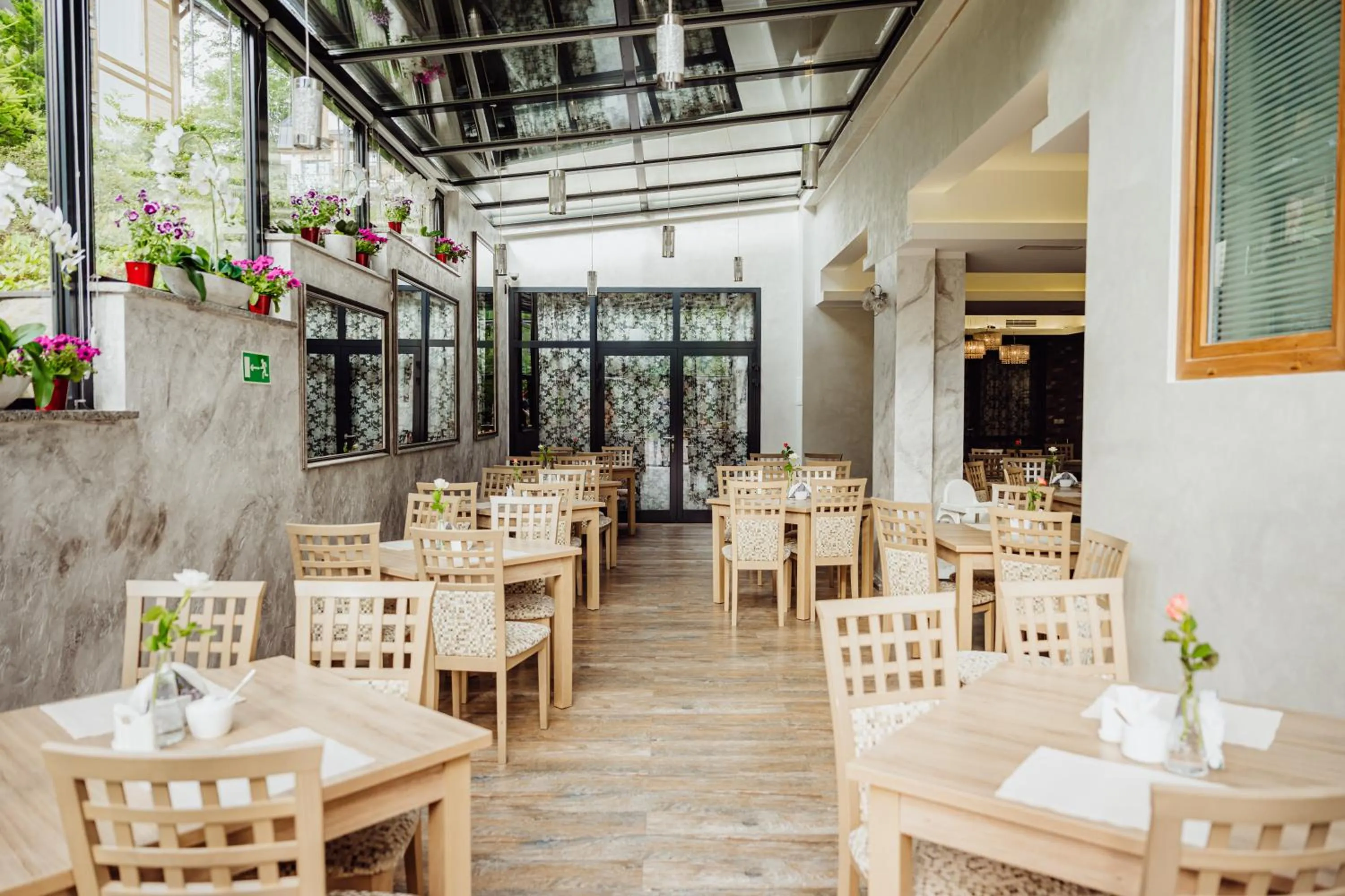 Dining area in Hotel Na Skarpie