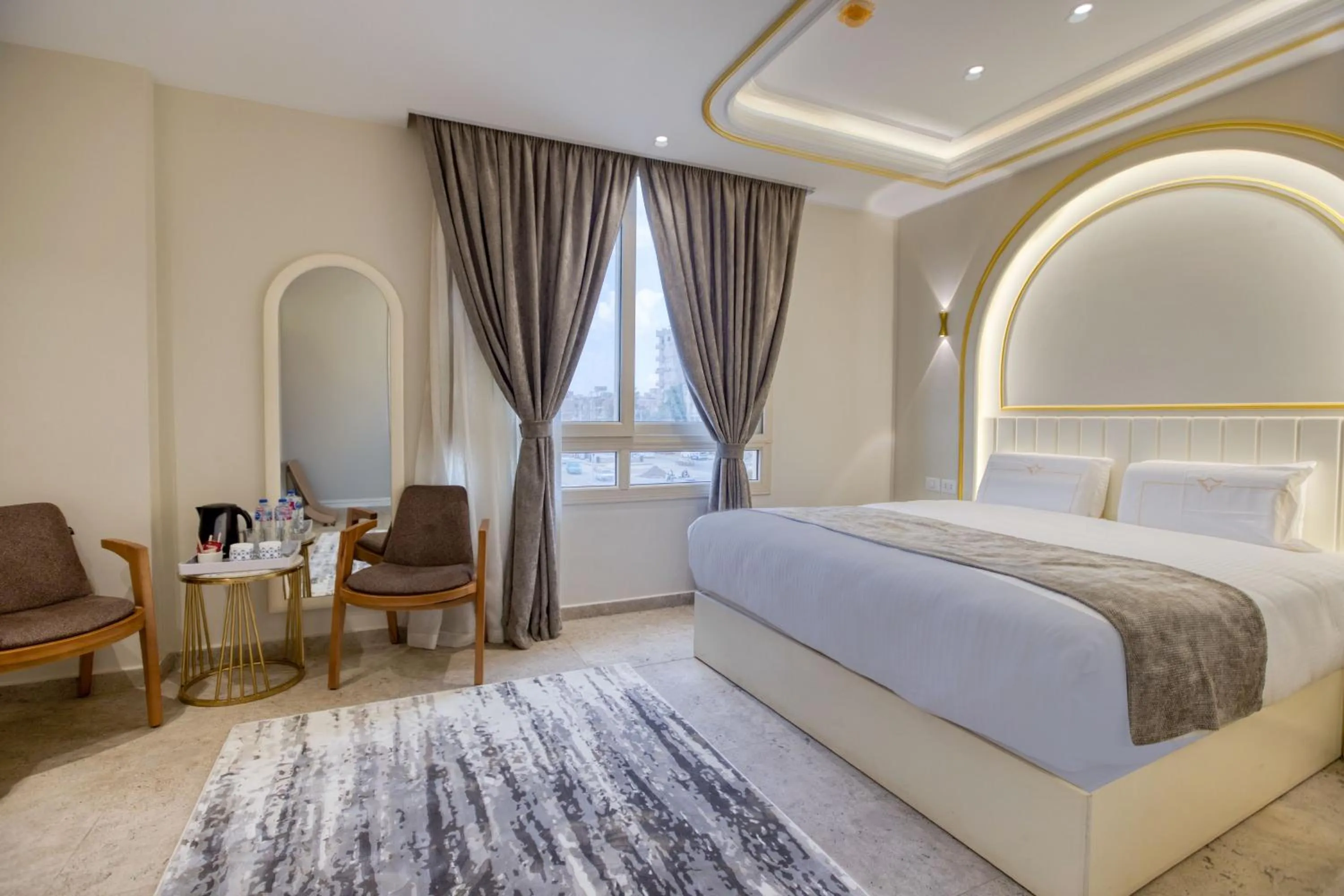 Bed in Pyramids Plateau Hotel