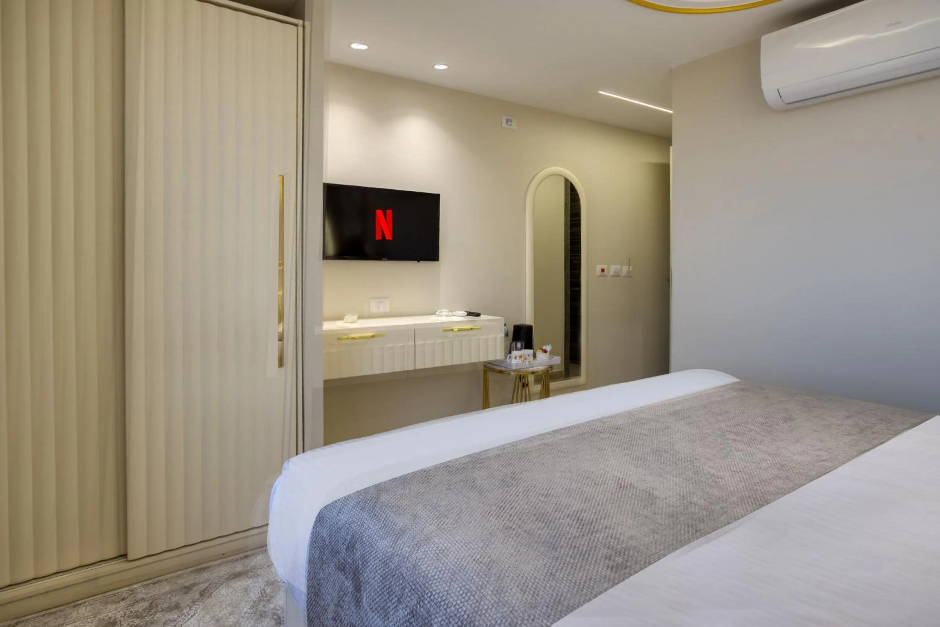 TV and multimedia, Bed in Pyramids Plateau Hotel