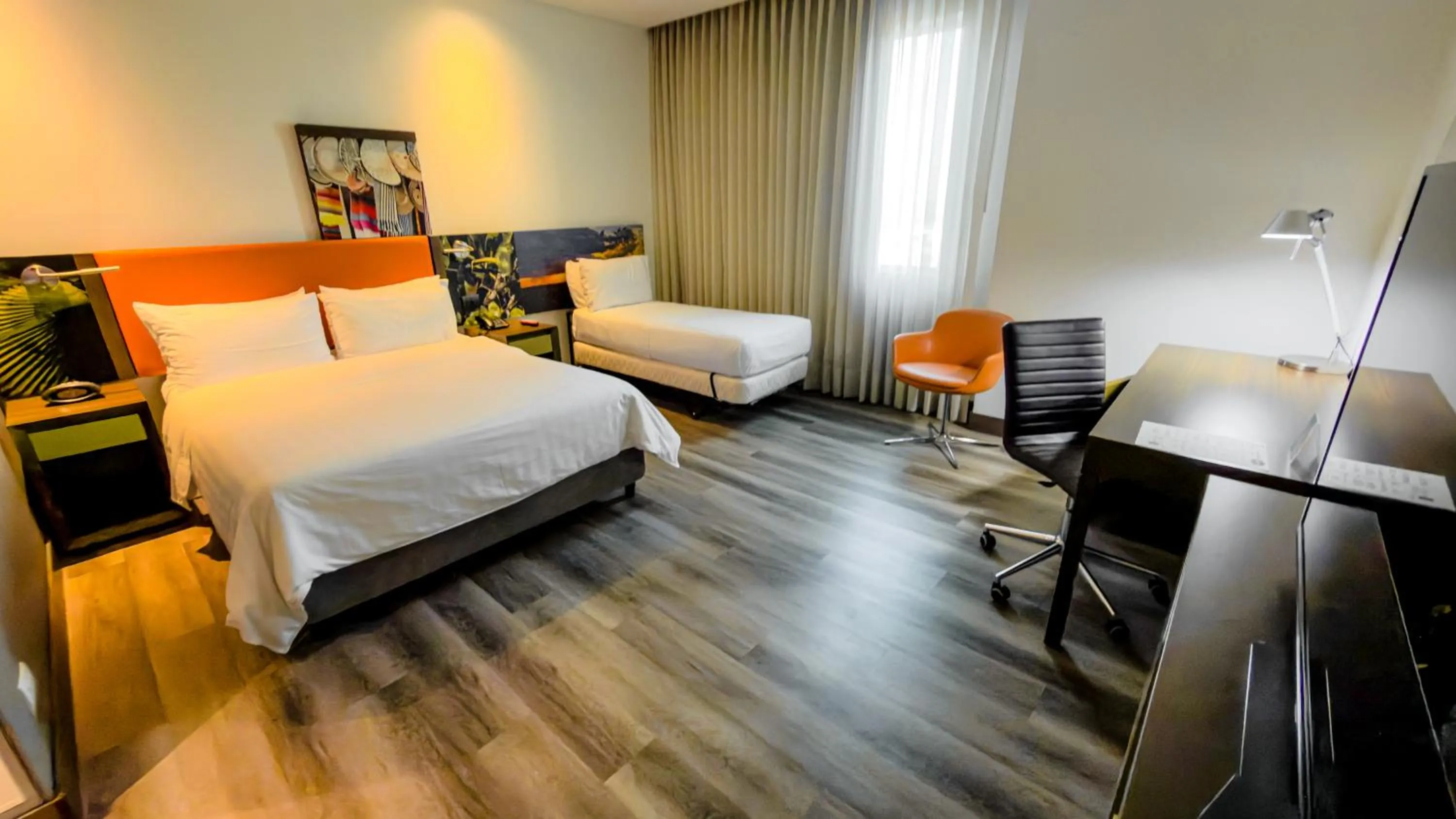 Bedroom, Bed in Hampton By Hilton Yopal