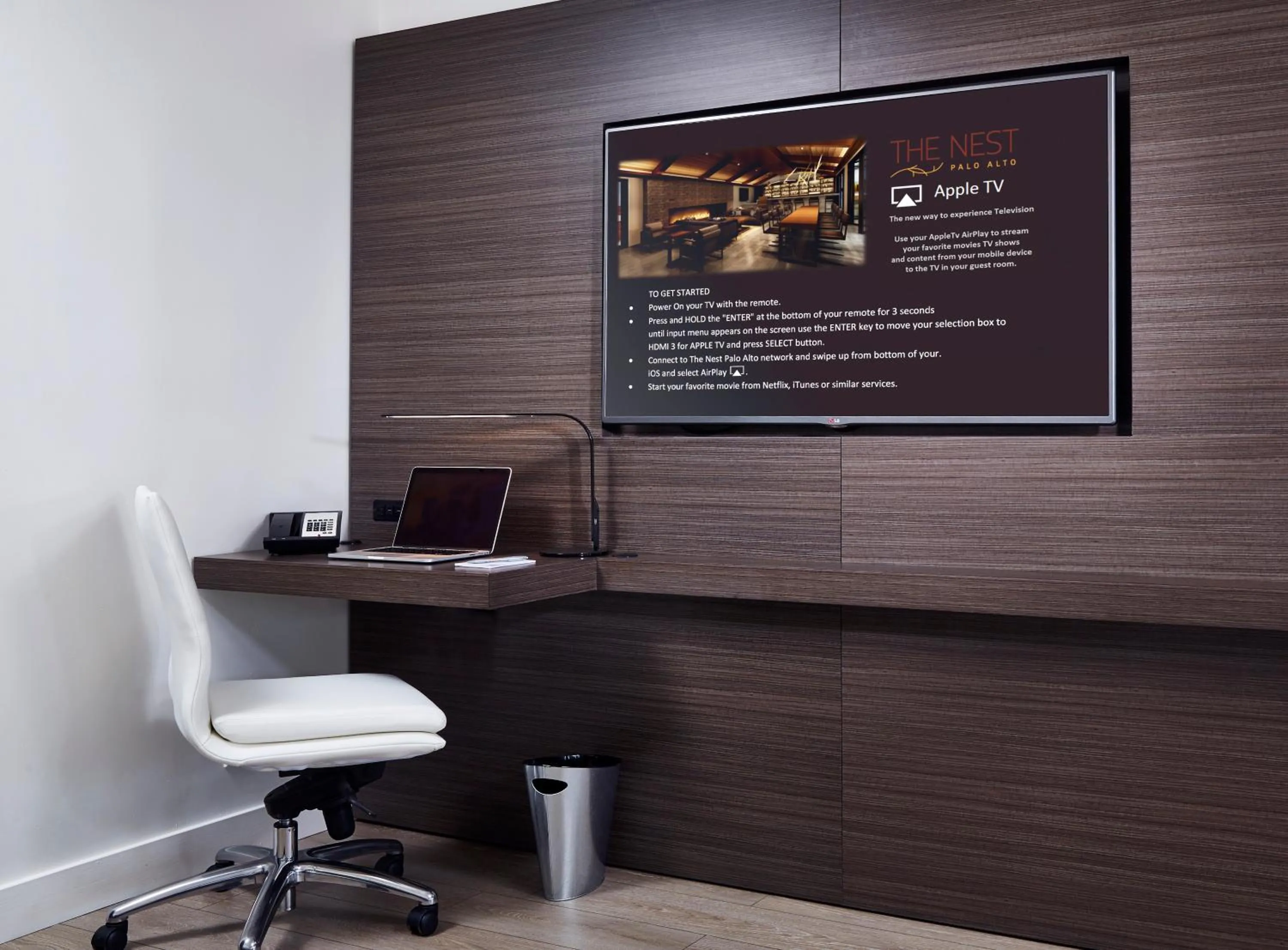 TV and multimedia in The Nest Hotel Palo Alto