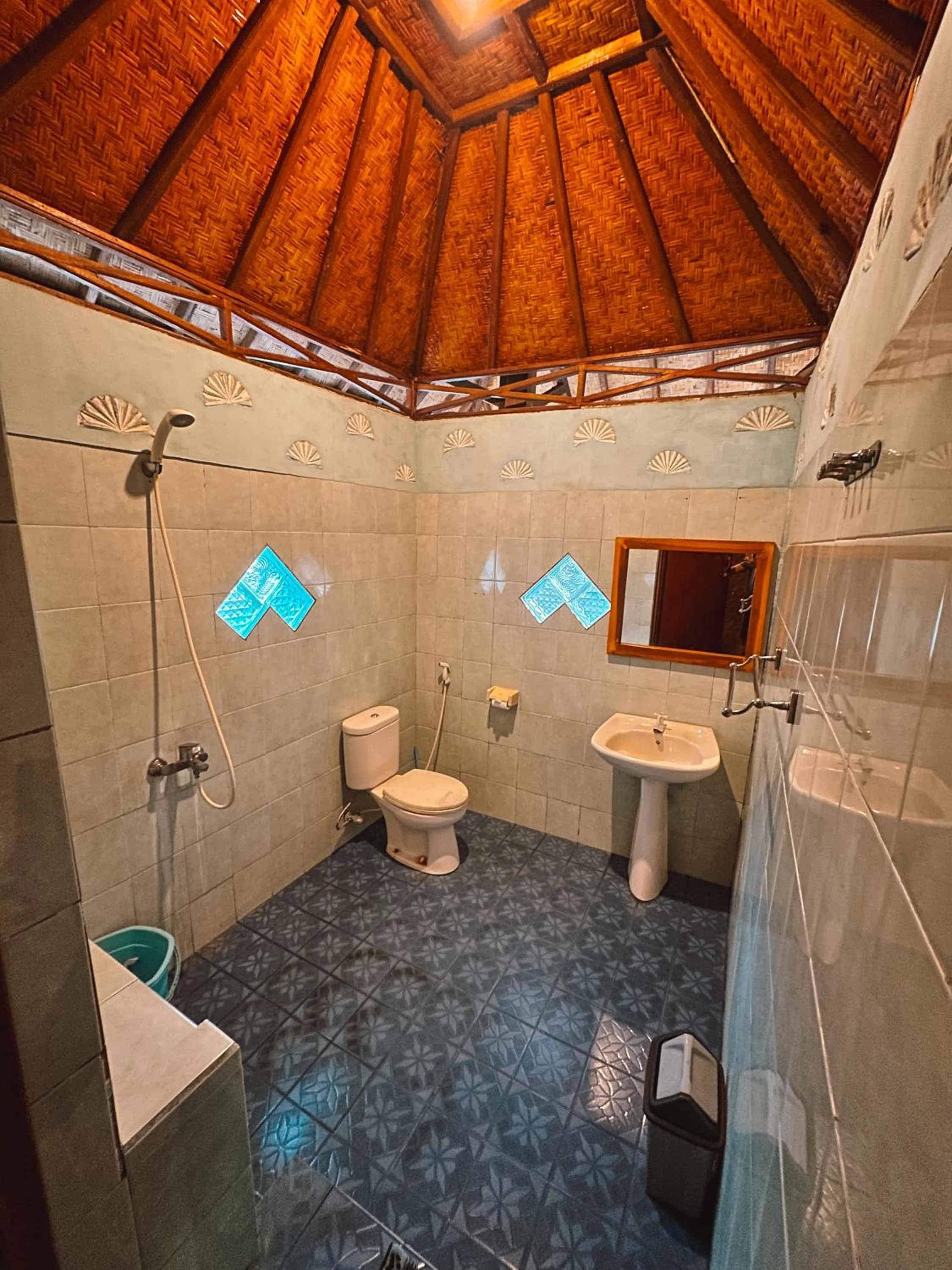 Shower in Sejuk Cottages