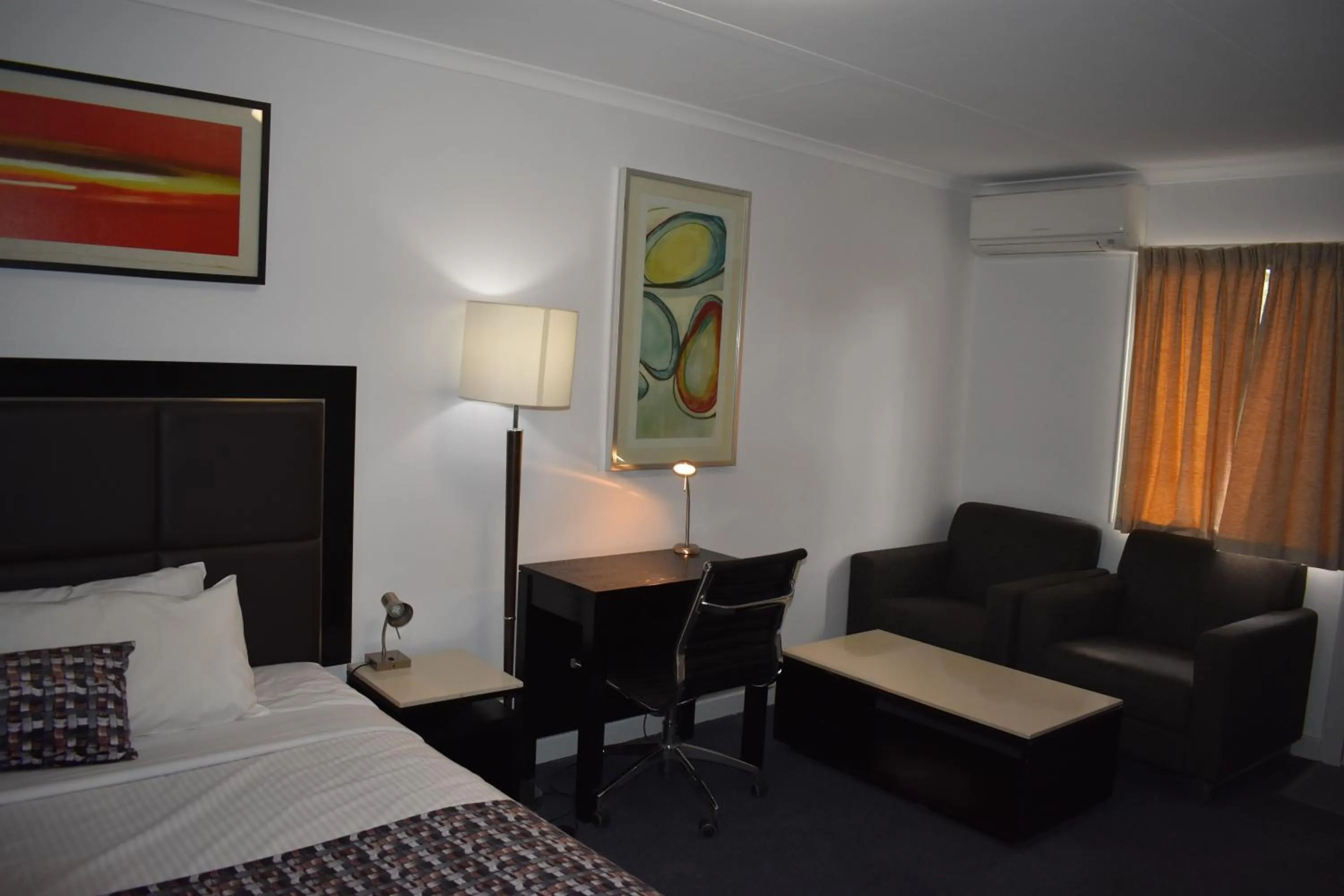 Bed in Roundhouse Motel