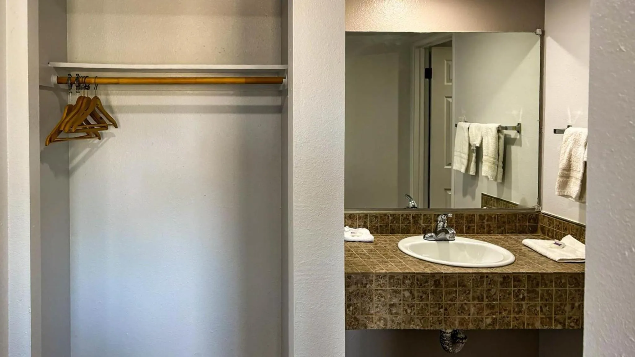 Bathroom in Motel 6 Selma, CA