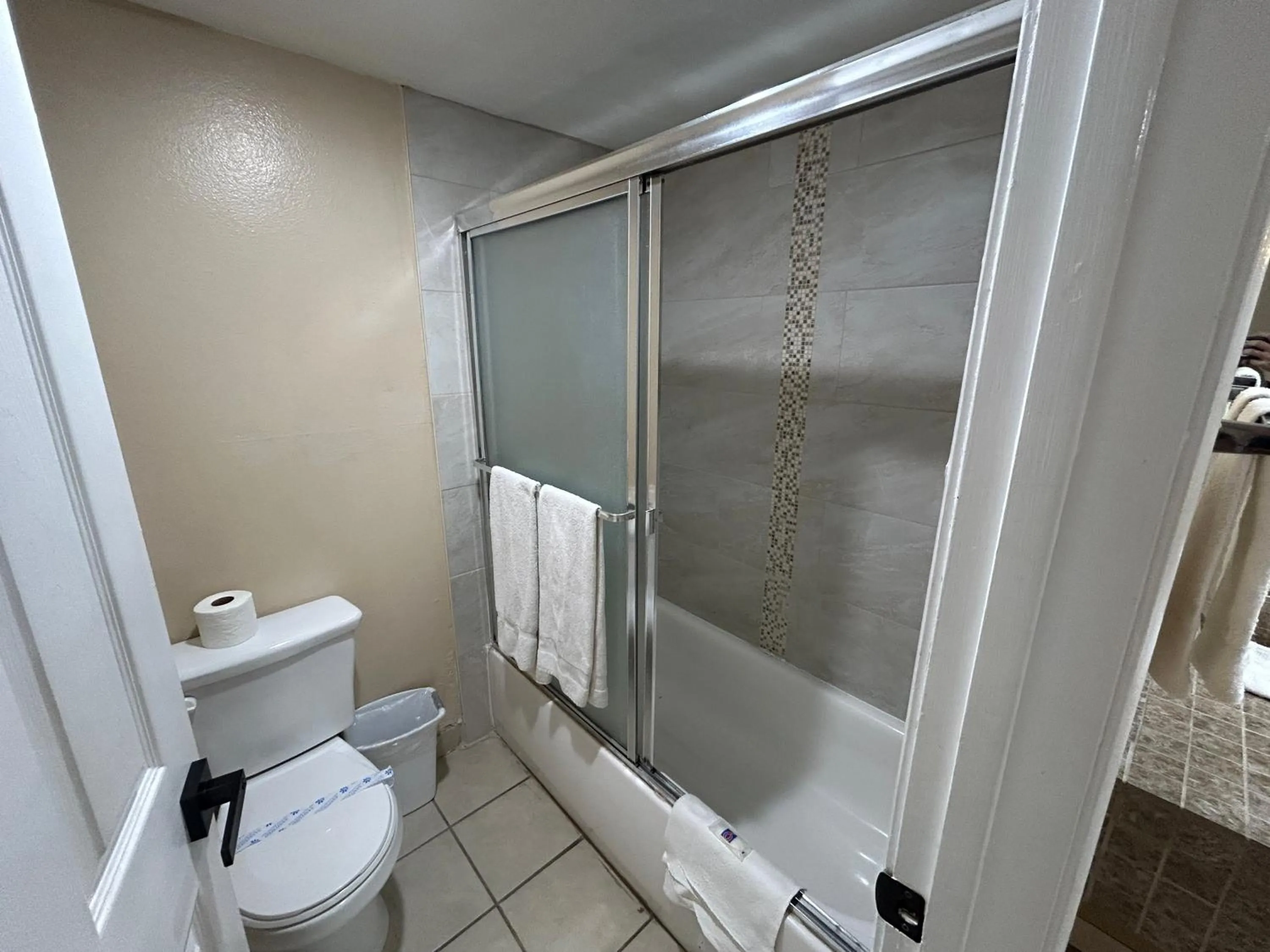 Bathroom in Motel 6 Selma, CA