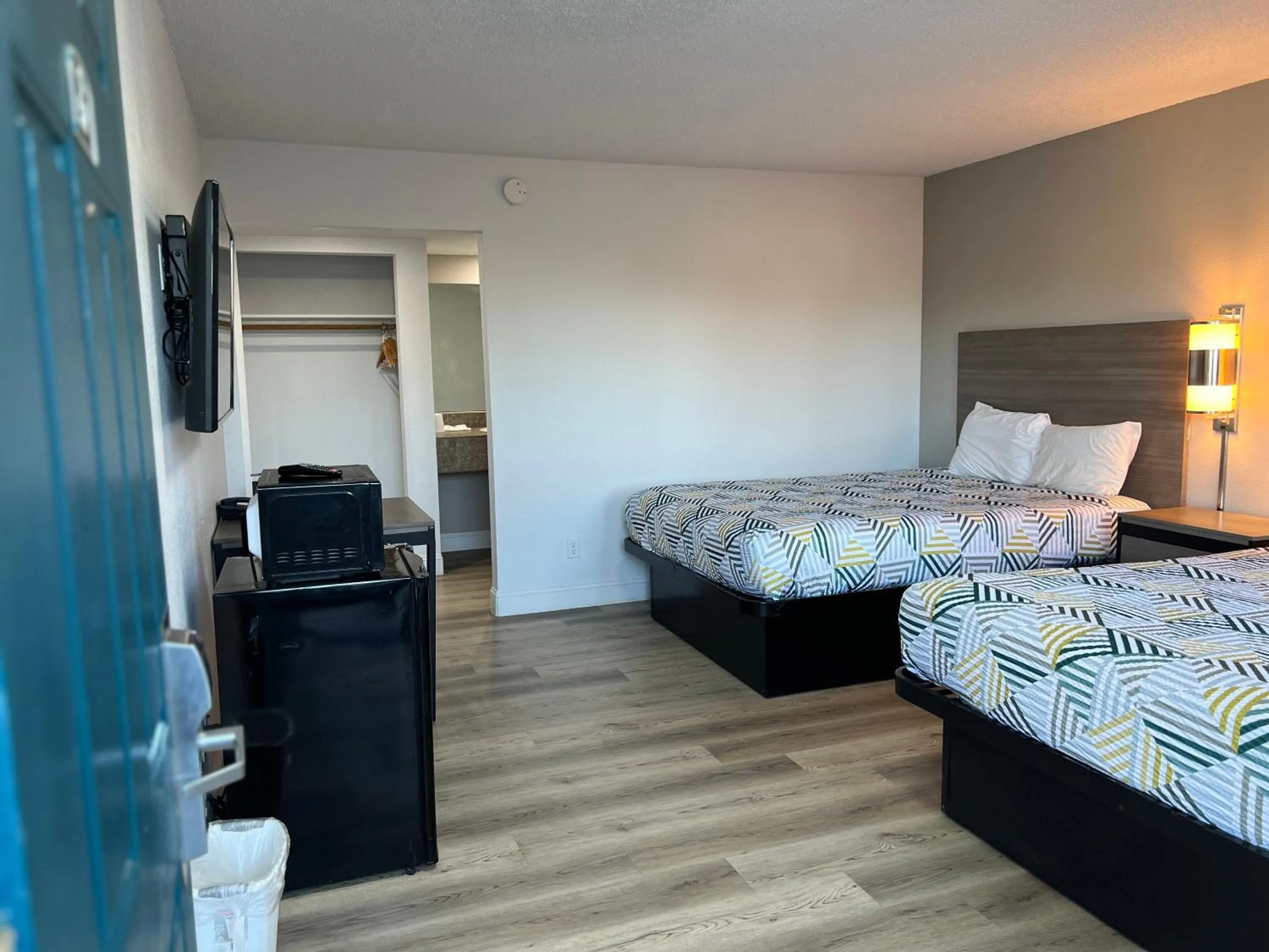 Bed in Motel 6 Selma, CA