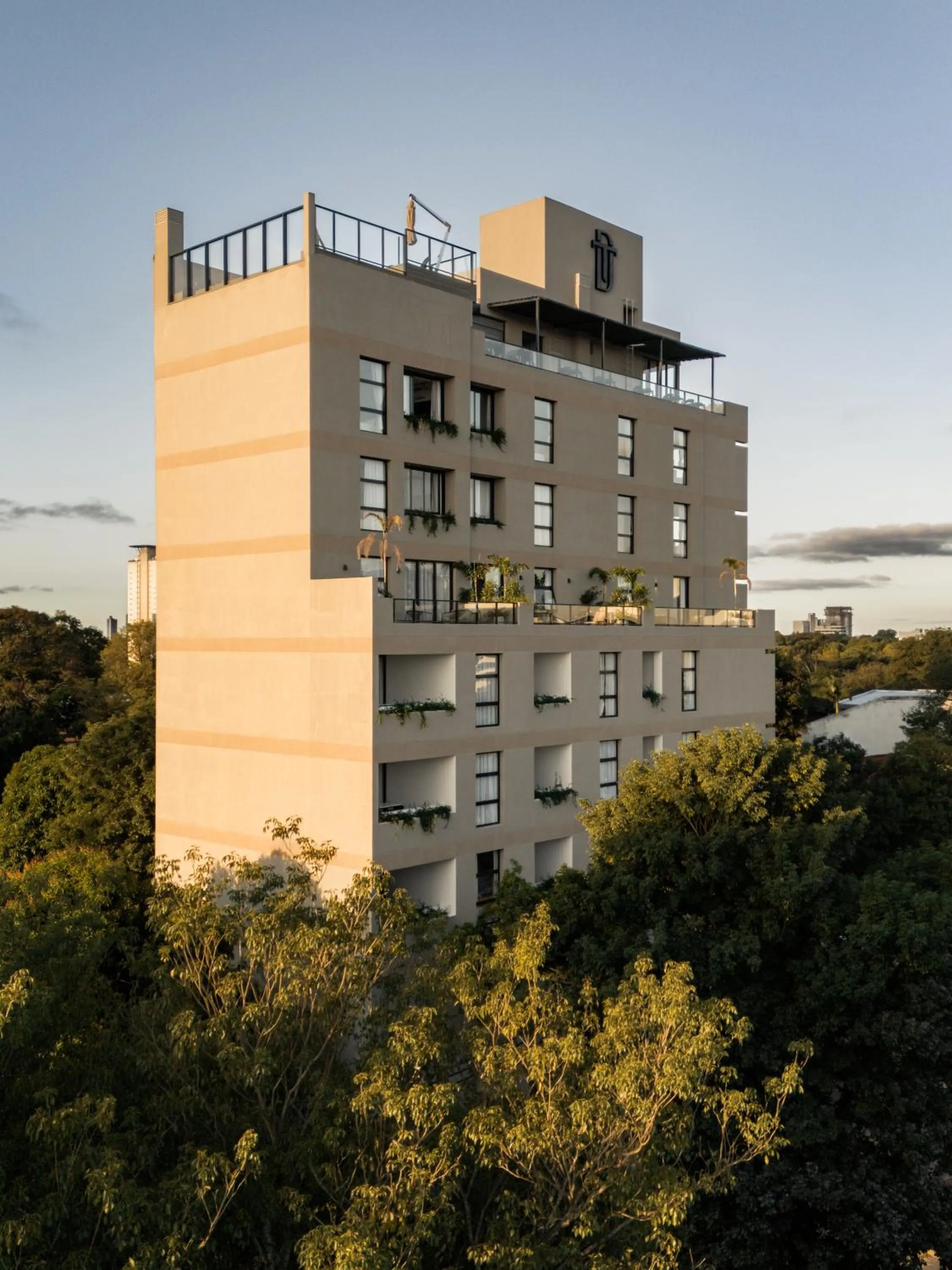 Property building in Divina Tower Apart Hotel