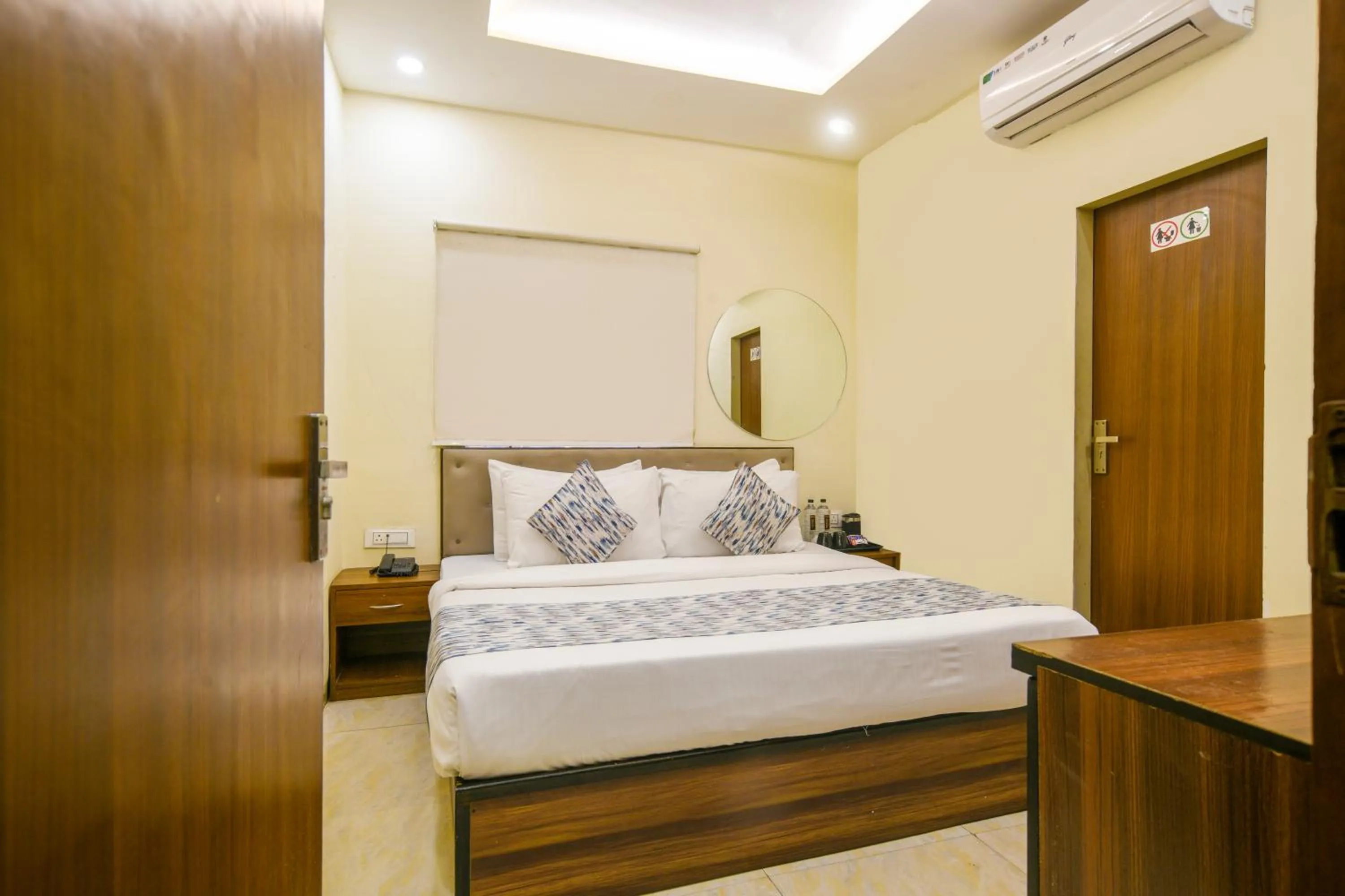 Photo of the whole room in Hotel One Stay