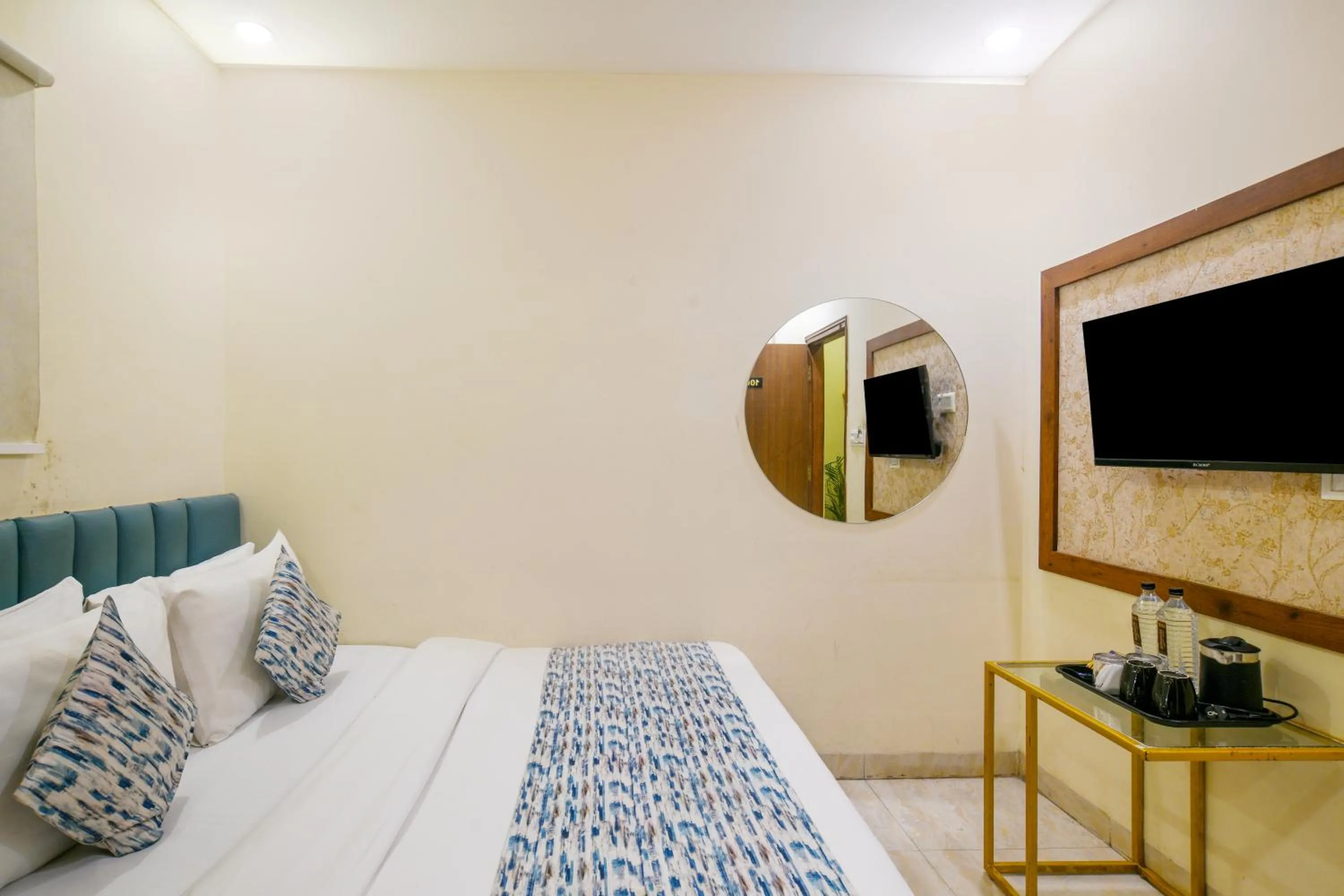 Bedroom in Hotel One Stay