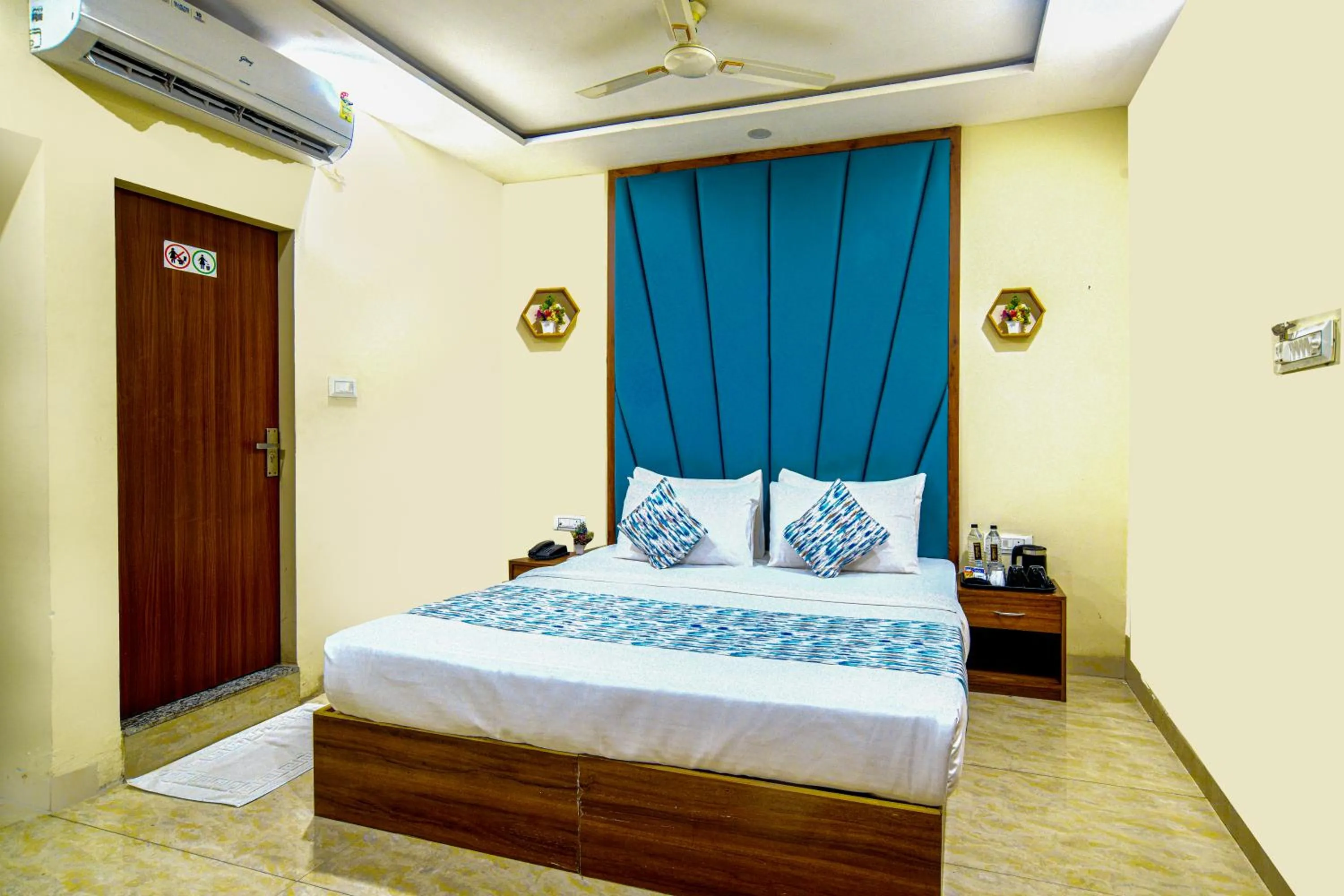 Bedroom in Hotel One Stay