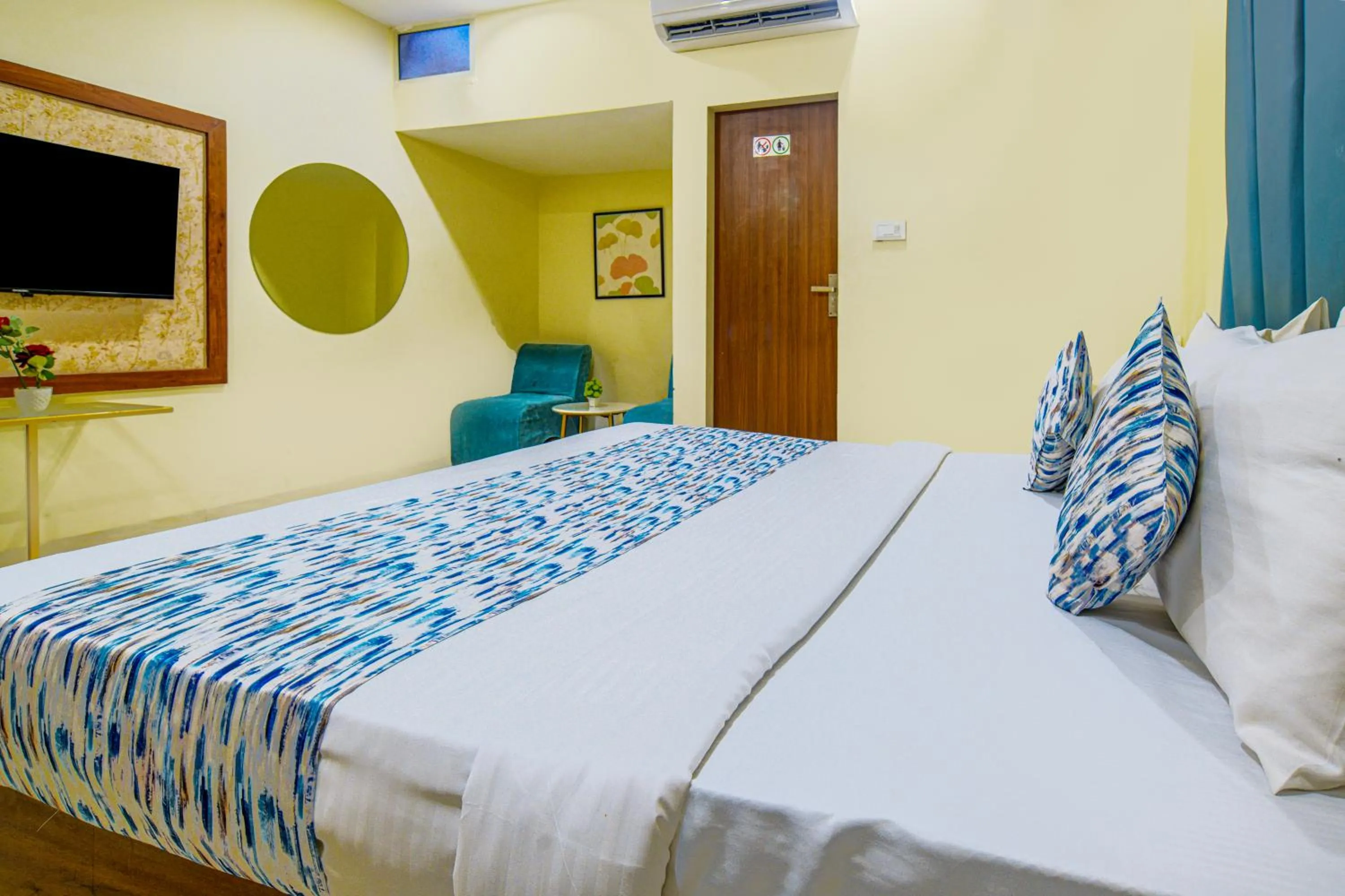 Photo of the whole room in Hotel One Stay