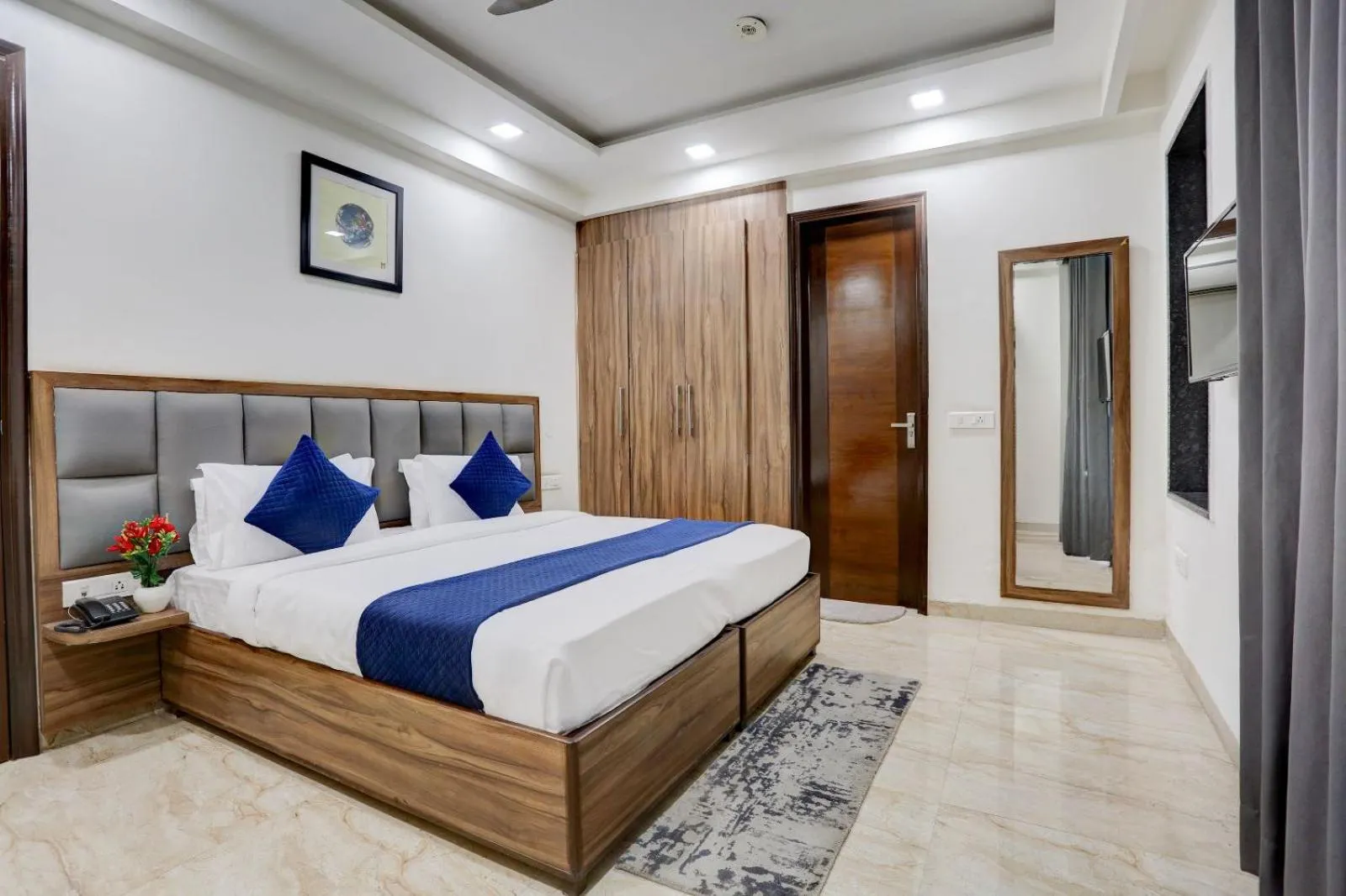 Bed in Hotel Grey Medicity Modern Rooms, Prime Location, Affordable Rates I Near Medanta