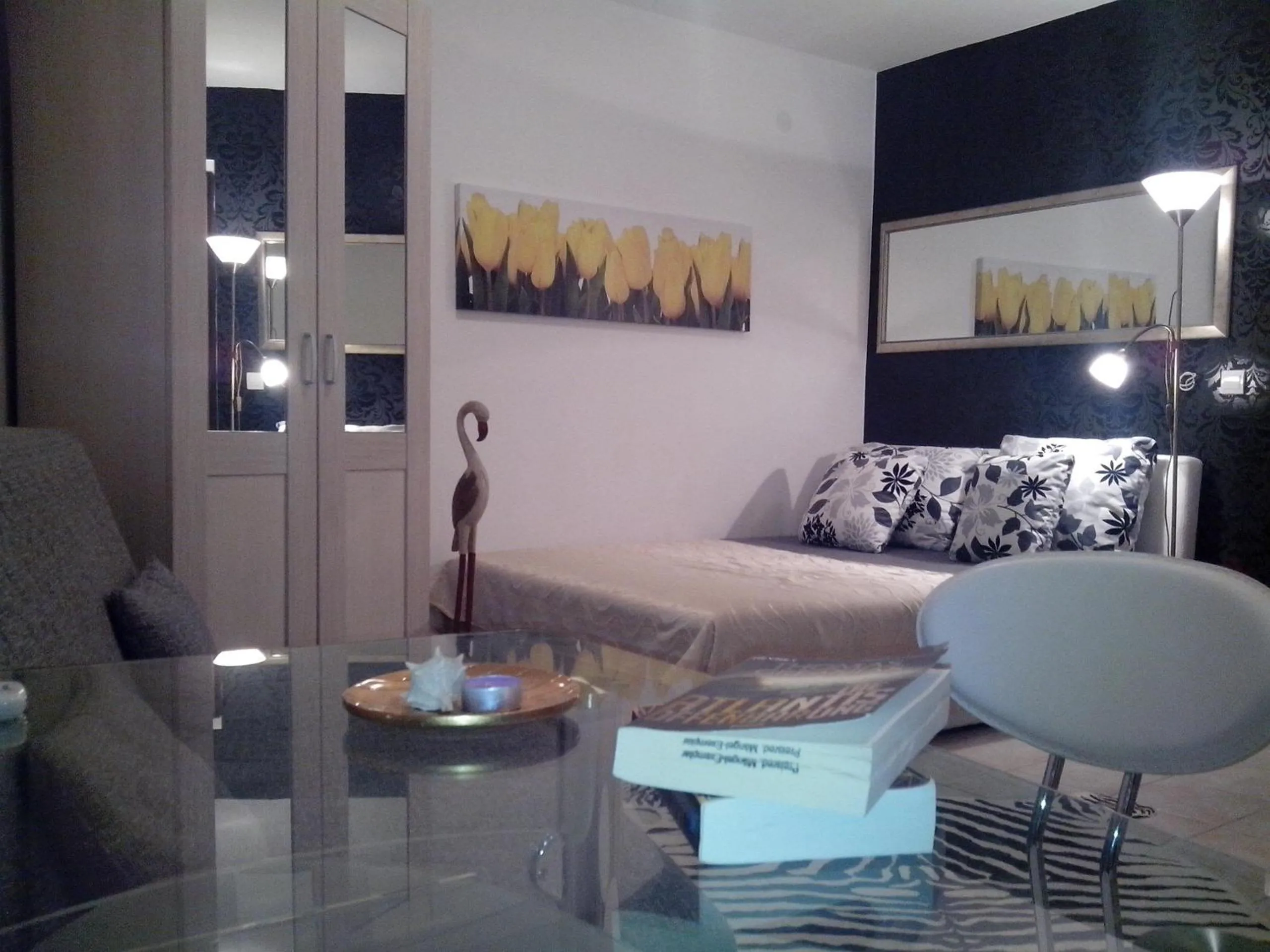 Studio with Balcony in Location Apartments
