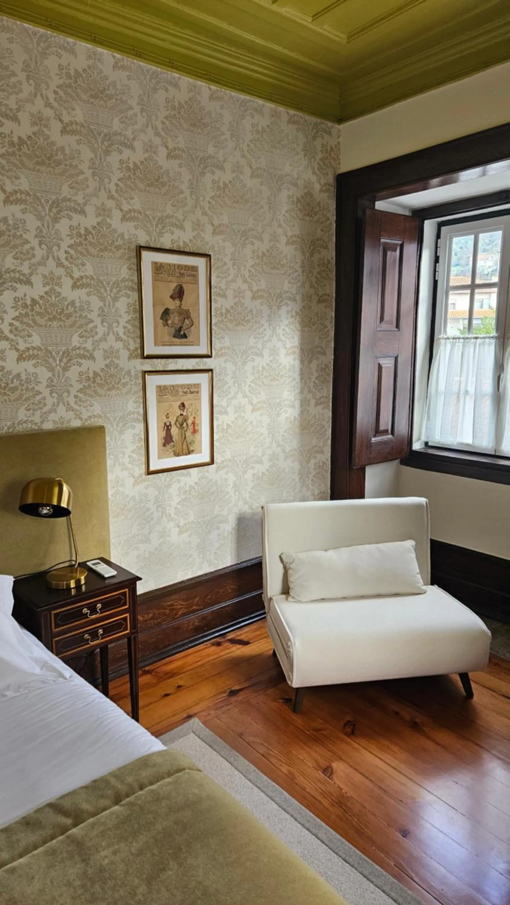 Bedroom, Bed in Solar das Tilias - Historic House