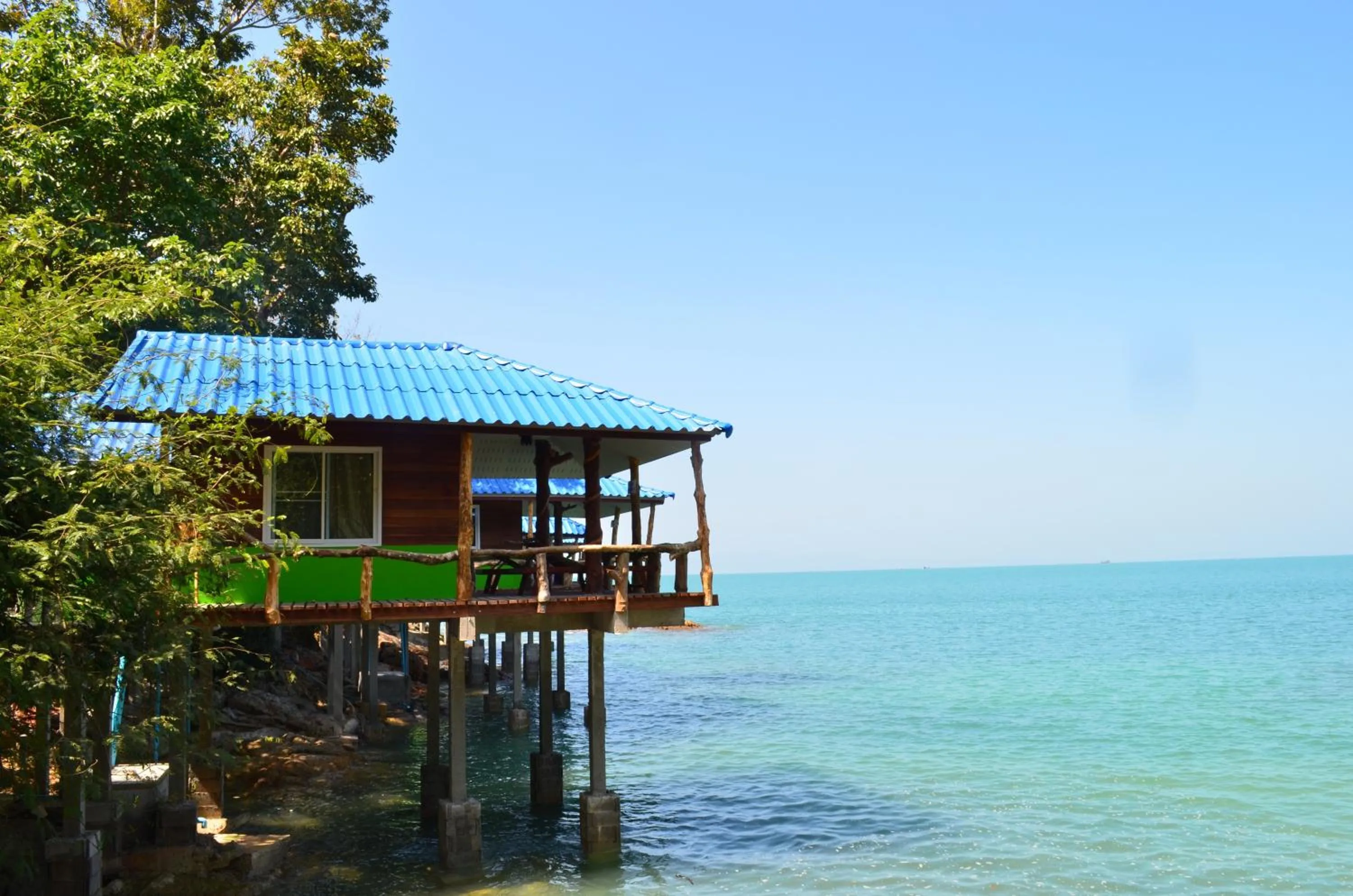 Photo of the whole room in KohChangResortRanong