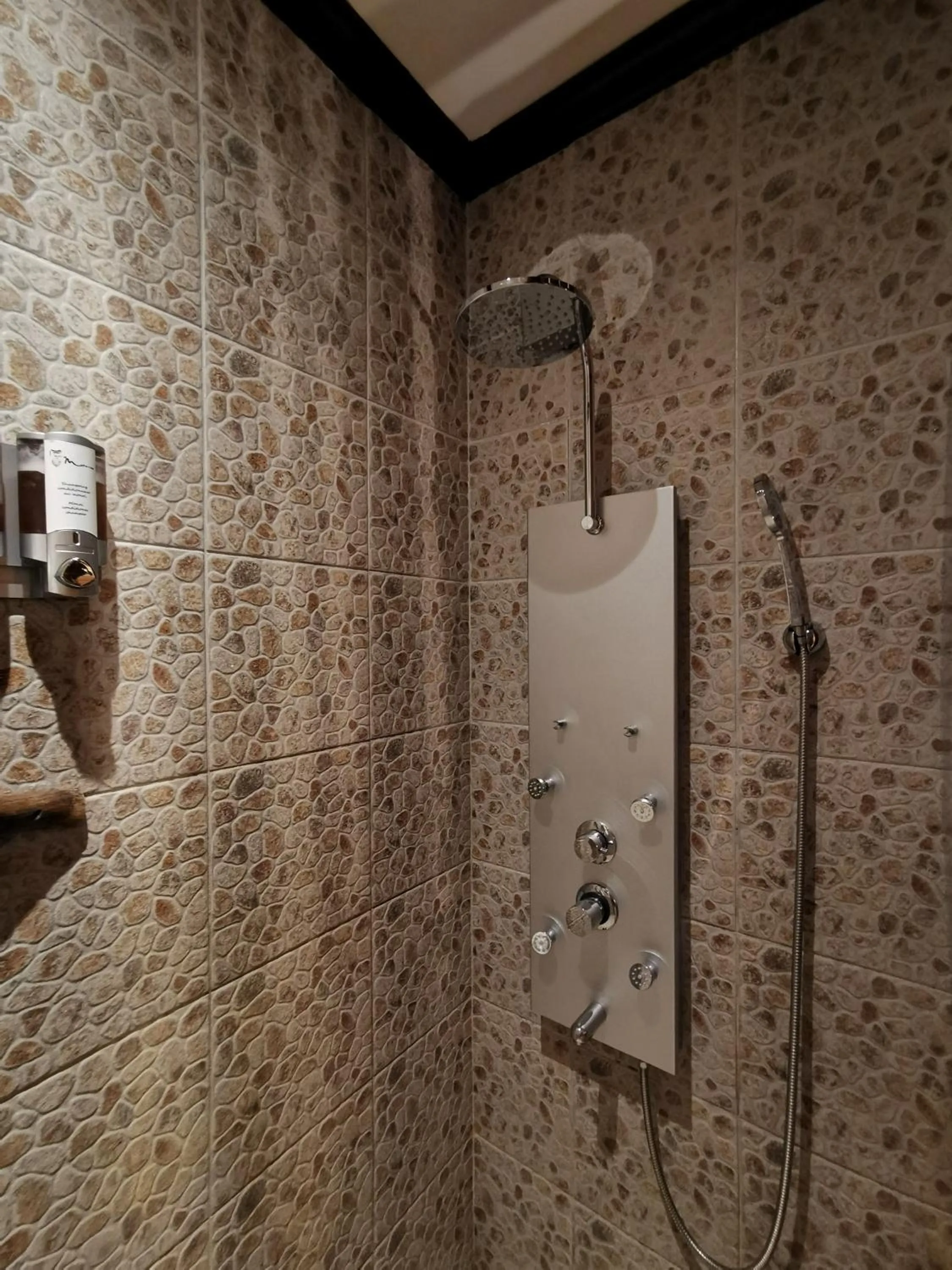 Bathroom in Hôtel Fenua Mata'i'oa