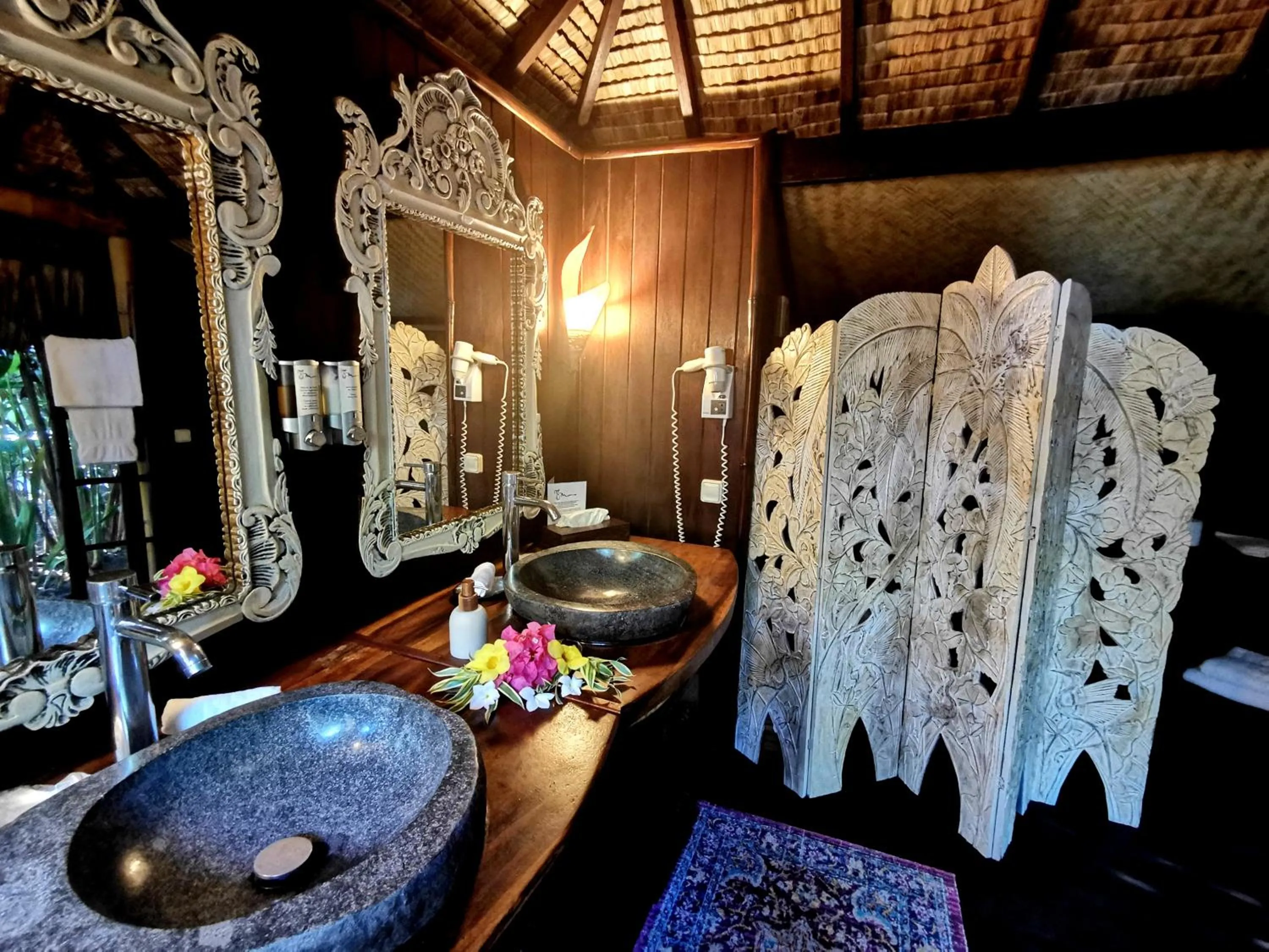 Bathroom in Hôtel Fenua Mata'i'oa