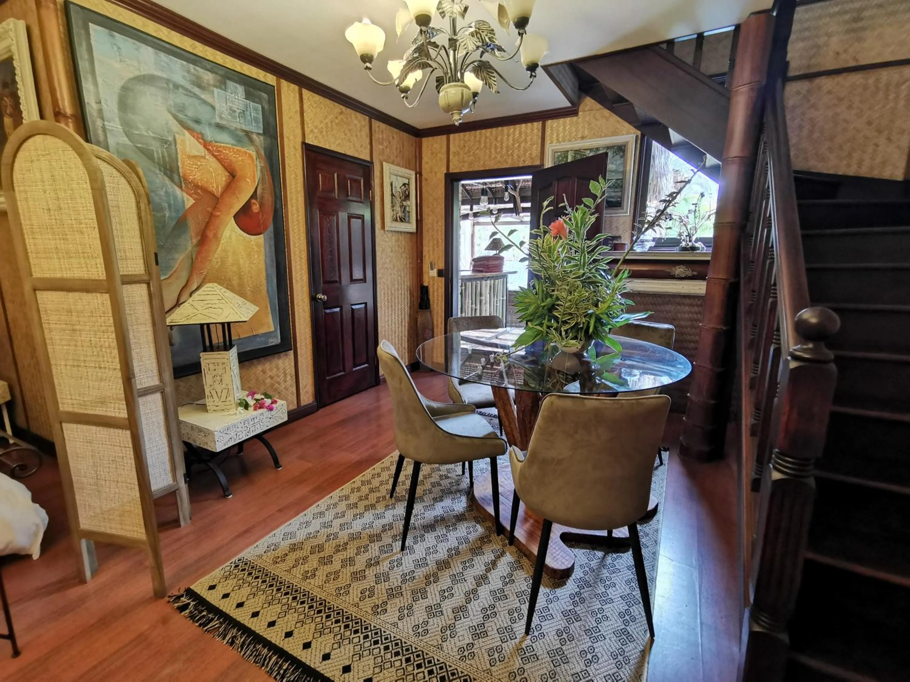 Dining area in Hôtel Fenua Mata'i'oa