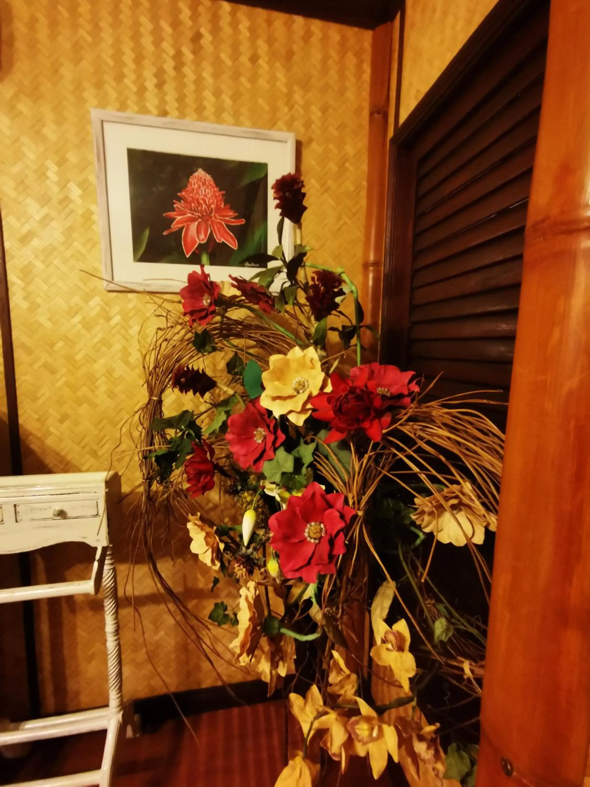 Decorative detail in Hôtel Fenua Mata'i'oa