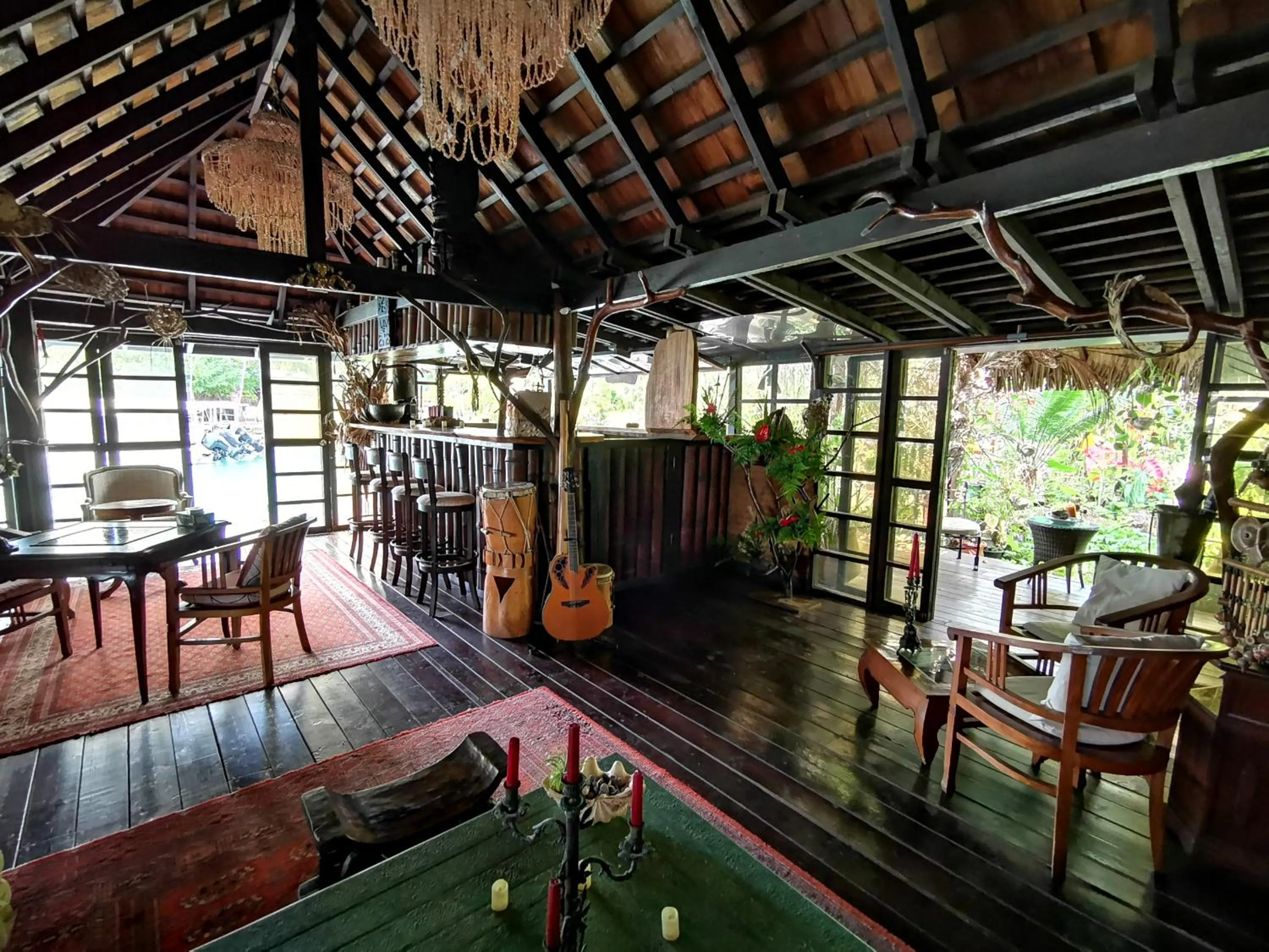 Lounge or bar in Hôtel Fenua Mata'i'oa