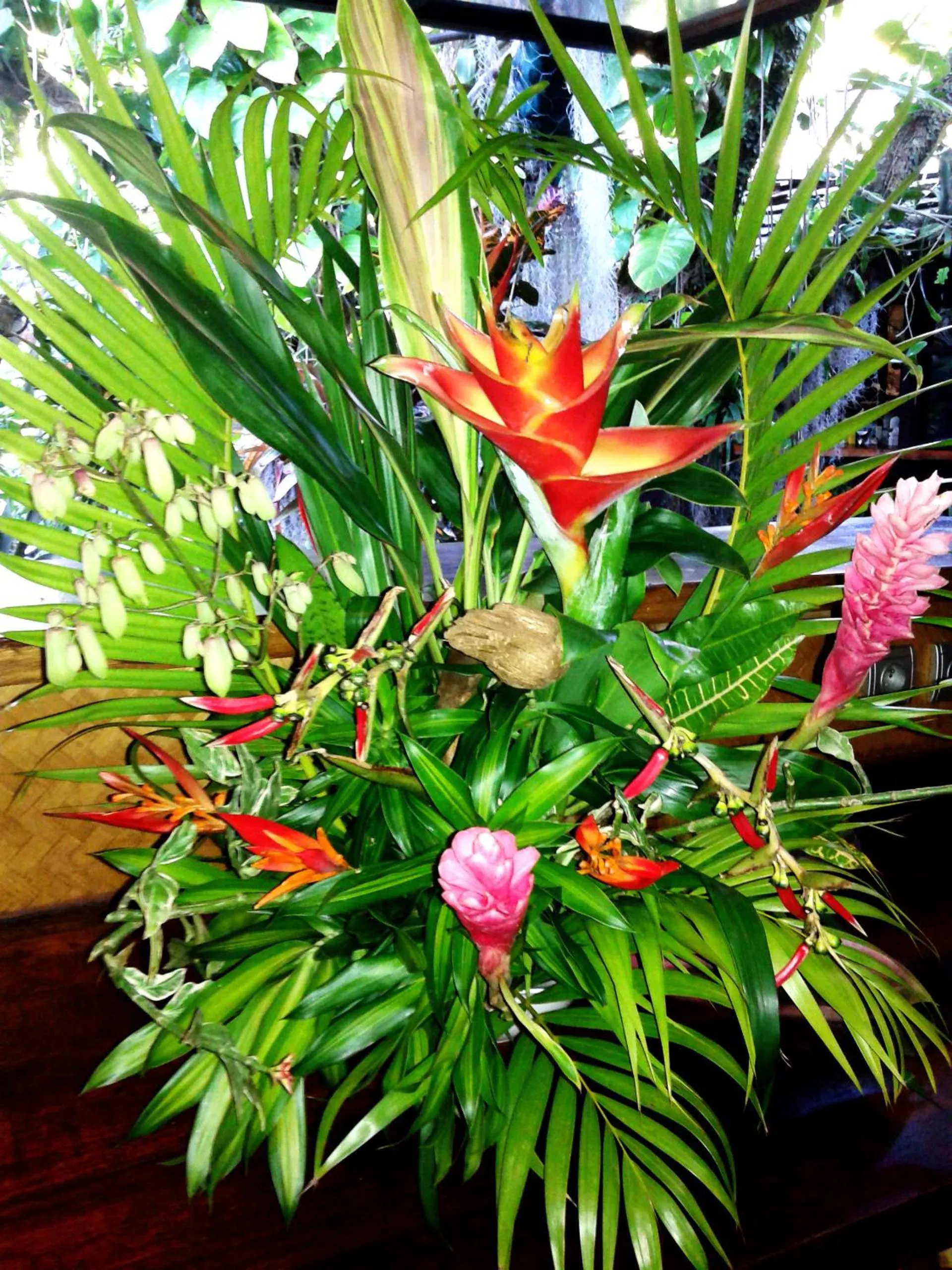 Decorative detail in Hôtel Fenua Mata'i'oa