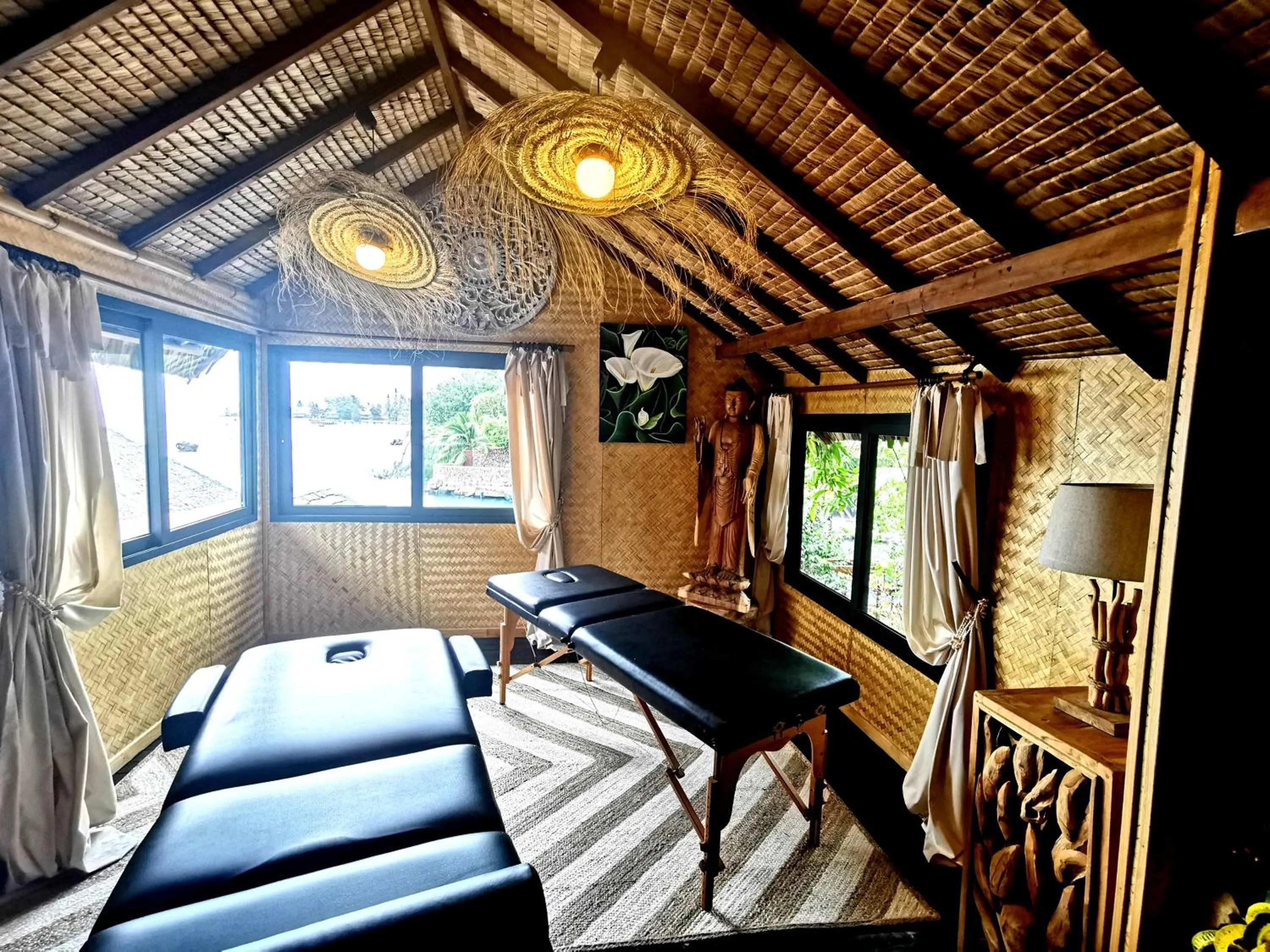 Spa and wellness centre/facilities in Hôtel Fenua Mata'i'oa