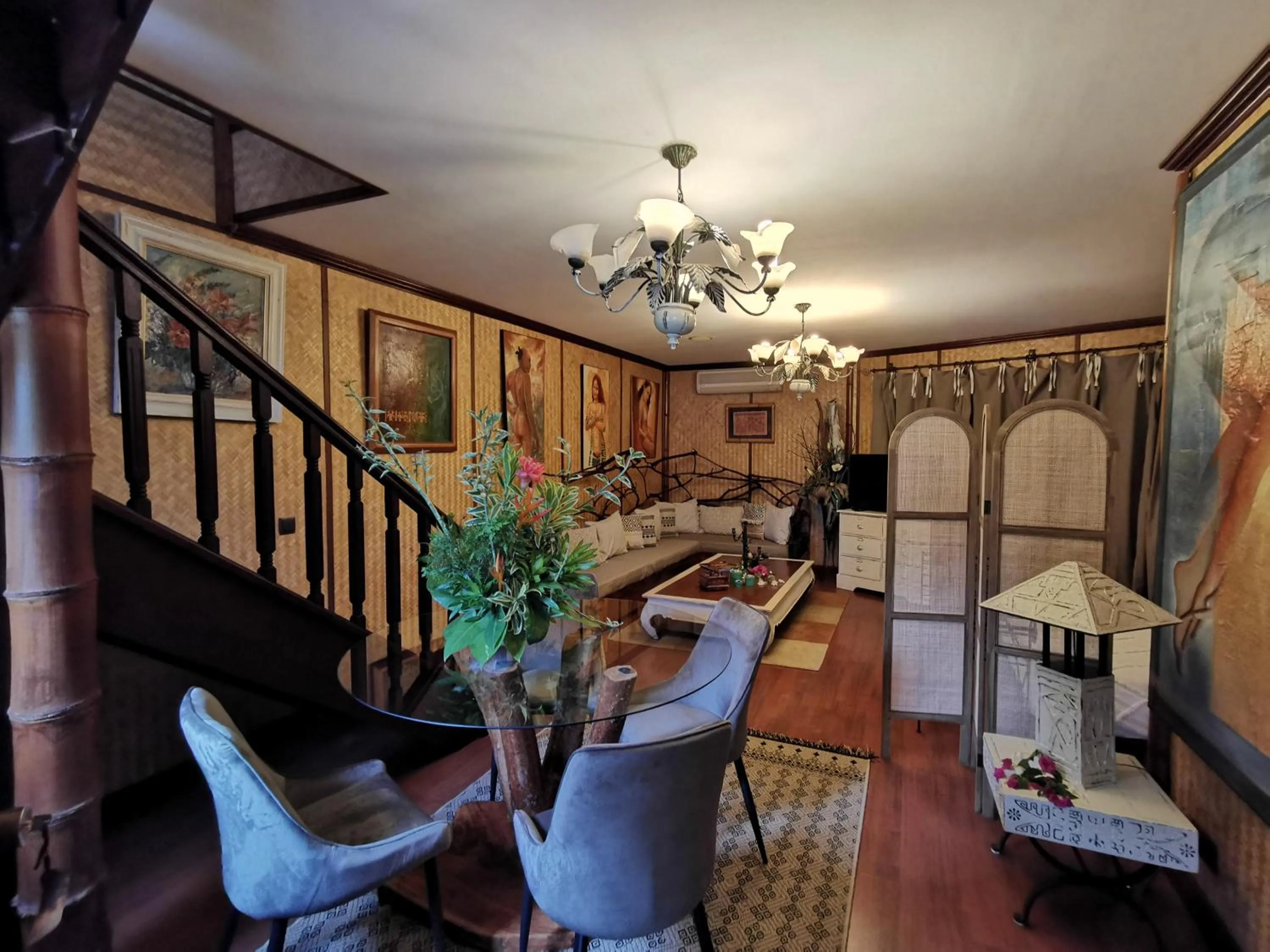 Seating area in Hôtel Fenua Mata'i'oa